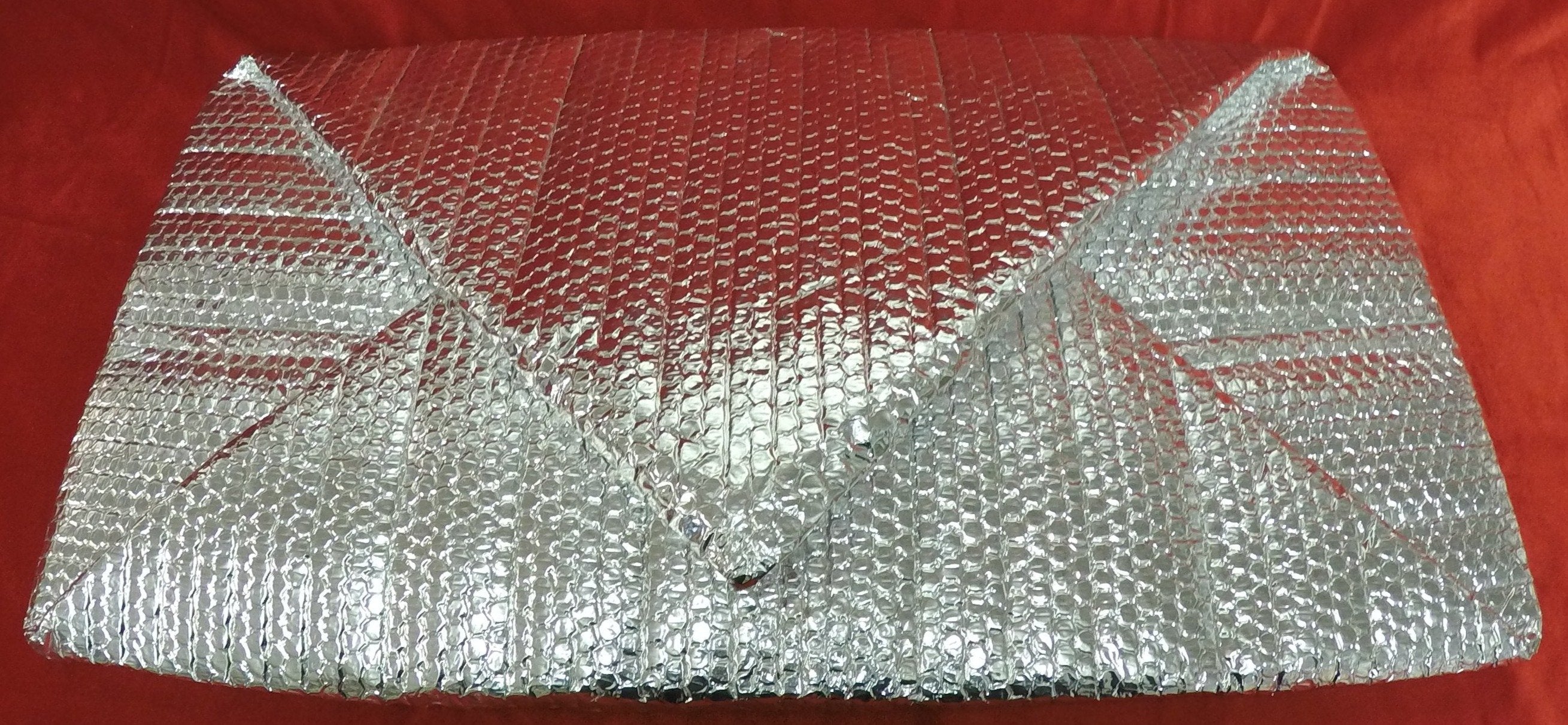 Heavy-Duty Foil Fish Box Liner - 50LB Capacity for Fresh Seafood Storage & Transport - Perfect for Commercial Fishing, Restaurants, and Catering Services
