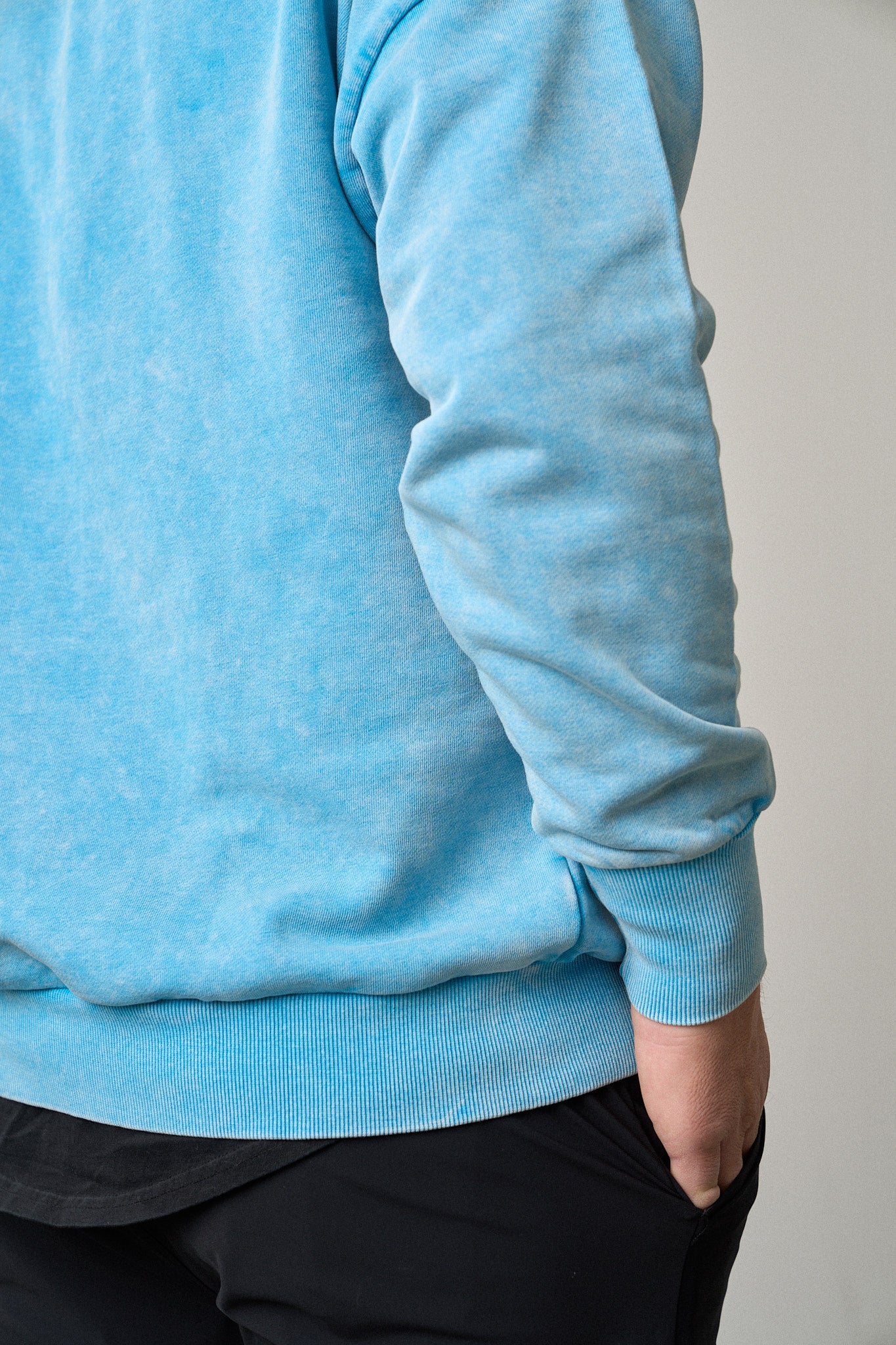Premium Washed Cotton Crewneck Sweatshirt for Men & Women - Soft Electric Blue Pullover | Casual Comfort Wear for Everyday & Lounge