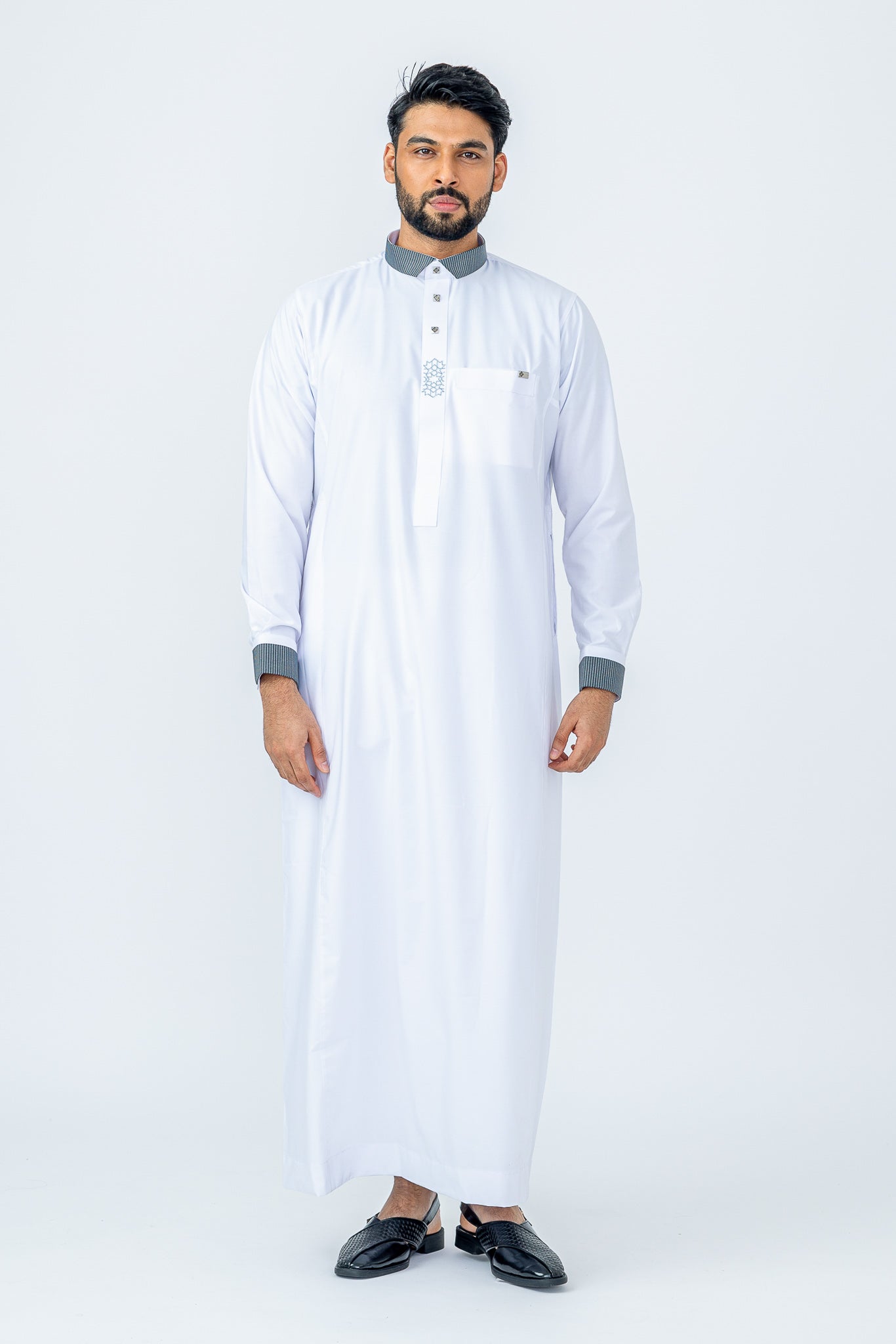 D526 White Embroidered Thobe for Men - Traditional Islamic Robe with Elegant Embroidery - Perfect for Eid, Prayer, and Special Occasions