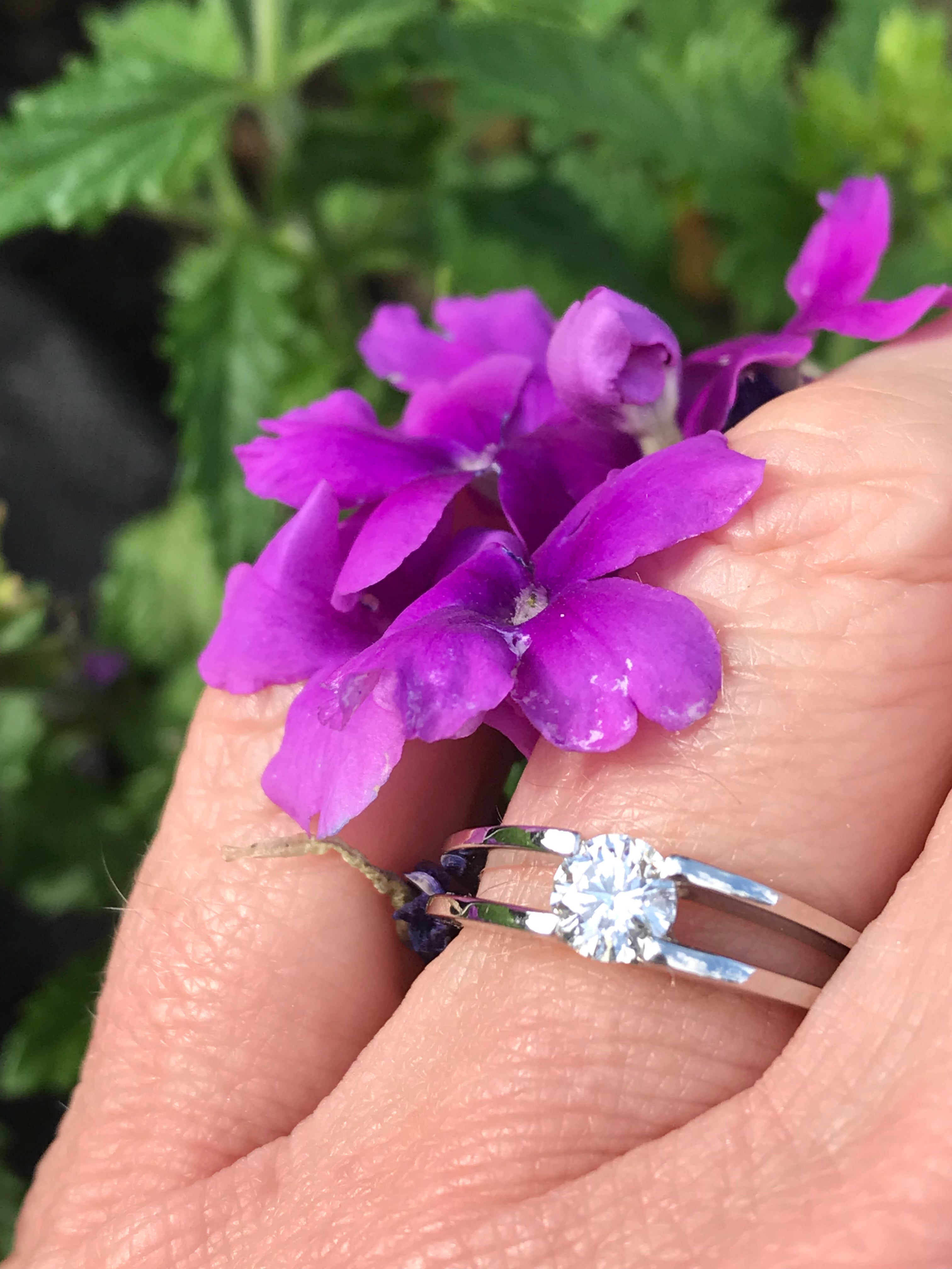 0.40ct Platinum Natural Diamond Solitaire Split Shank Ring for Women - Elegant Engagement & Wedding Band, Perfect for Proposals, Anniversaries, and Special Occasions