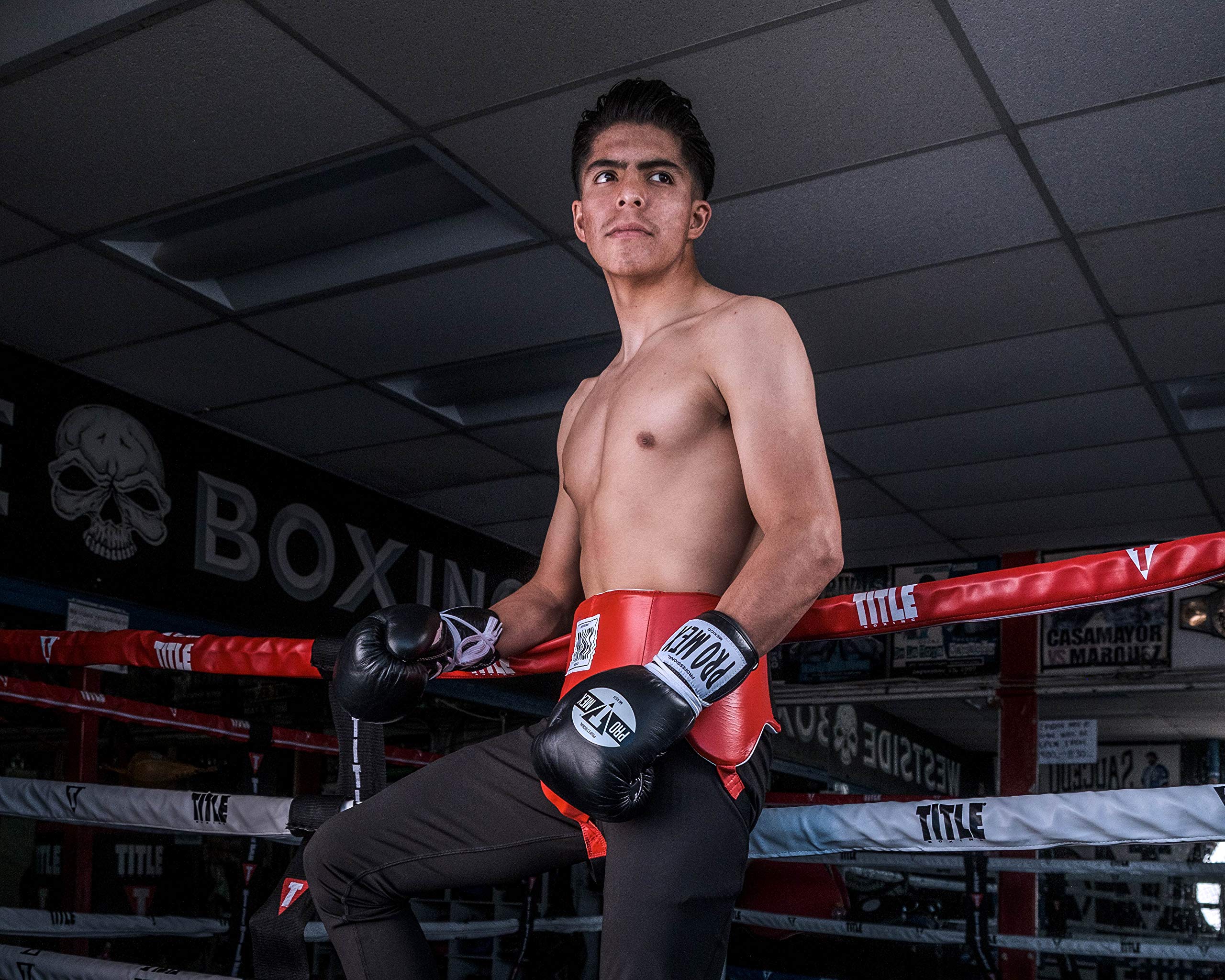 Pro-Mex Pro Lace Training Gloves V 3.0 - Premium Boxing Gloves for Men & Women - Ideal for MMA, Kickboxing, Muay Thai & Fitness Training - Perfect for Sparring, Bag Work & Gym Sessions