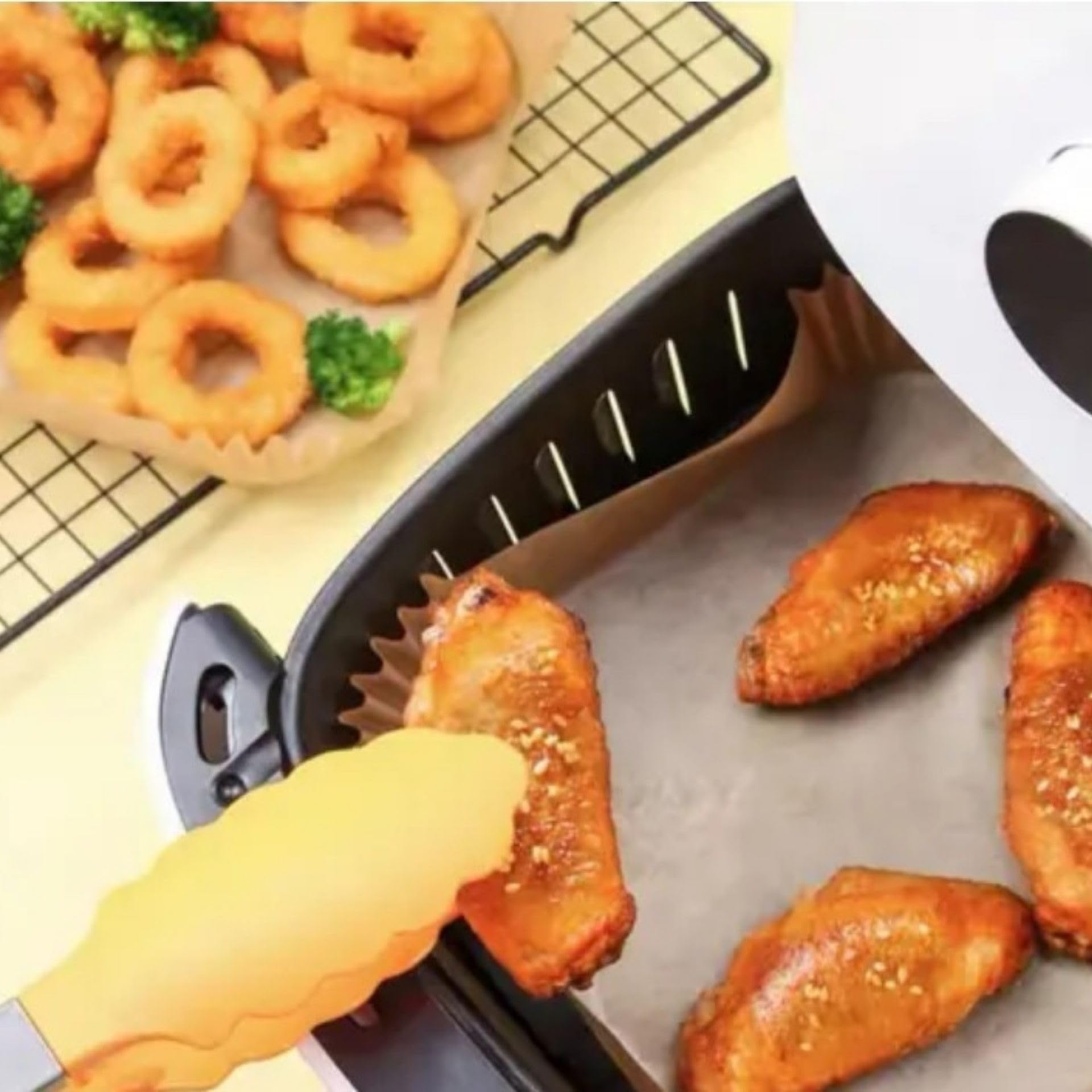 Disposable 20cm x 20cm Non-Stick Air Fryer Liner Paper Sheets - 100 Pack for Easy Cooking & Cleanup | Perfect for Air Fryers, Oven Baking & Meal Prep