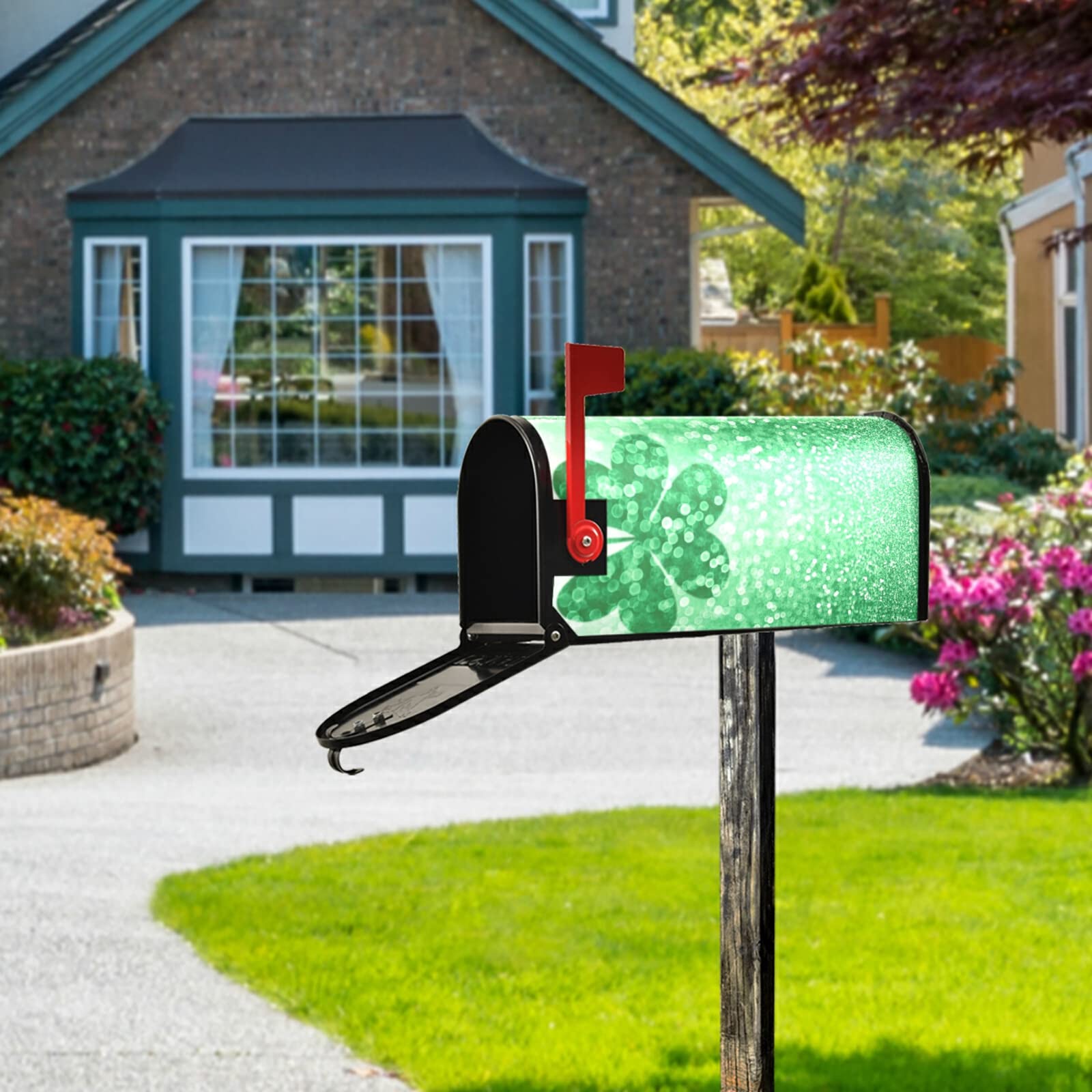 Glitter Green Clover Magnetic Mailbox Cover - Weatherproof Outdoor Post Box Decoration for Garden, Yard & Front Porch | Perfect for St. Patrick's Day, Spring & Holiday Home Decor