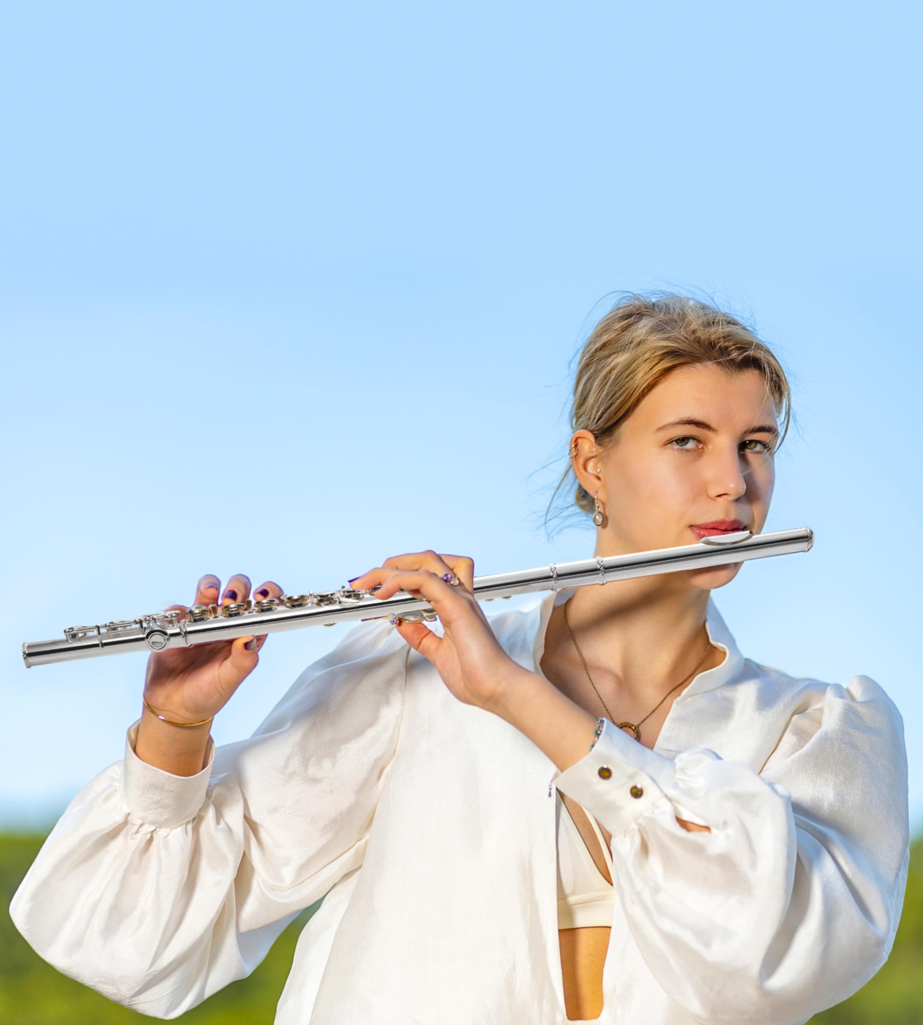 Vangoa 16-Key Silver Plated C Flute - Open/Closed Hole Student Flute for Beginners & Kids | Includes Hard Case, Cleaning Kit, Tuning Rod & Gloves | Perfect for School Band, Orchestra Practice & Music Lessons