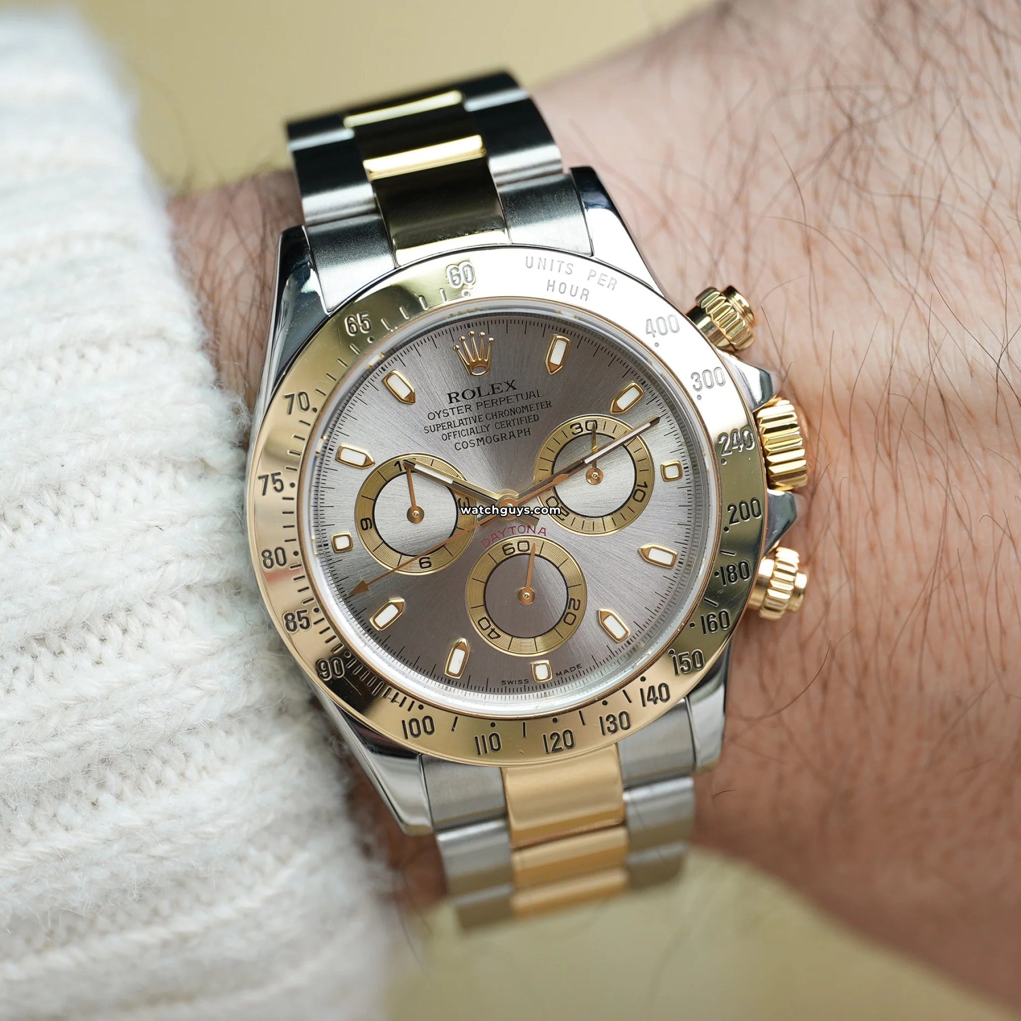 Authentic Rolex Daytona 116523 Men's Watch - Silver Dial, Stainless Steel & Gold - Luxury Chronograph for Business, Gifting & Special Occasions