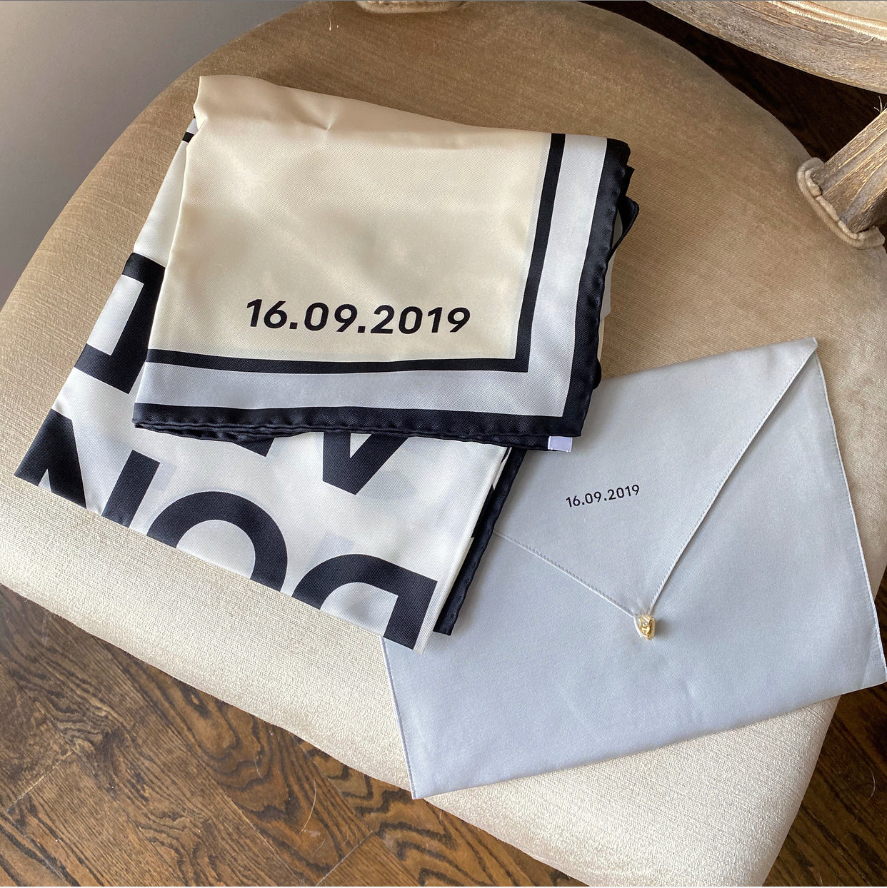 Burberry London Grey Silk Scarf 90cm with Logo - Elegant Runway Show & Everyday Fashion Accessory for Women