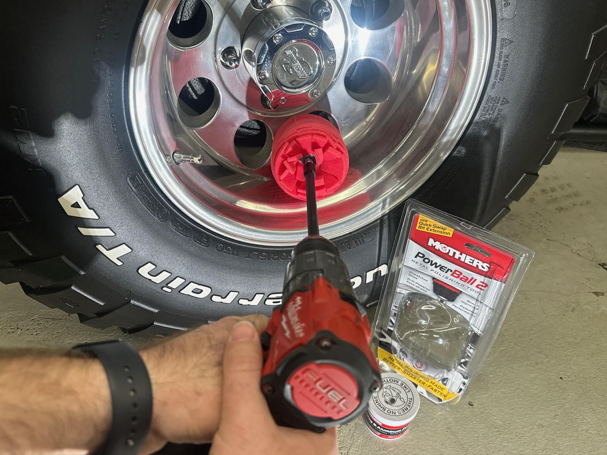 Mothers 05143 PowerBall 2 Metal Polishing Tool - Chrome Wheel Cleaner & Polisher for Cars, Motorcycles, RVs - Restores Shine to Alloy Rims, Bumpers, Exhaust Pipes