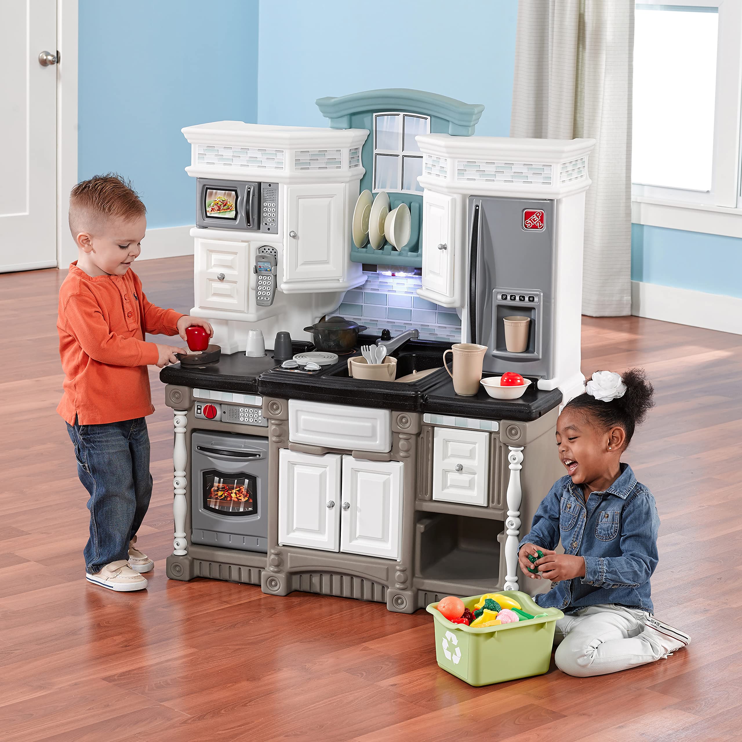 Step2 Lifestyle Dream Kids Kitchen Playset - Durable Plastic Indoor/Outdoor Play Kitchen with Lights, Sounds & 37 Toy Accessories for Toddlers Ages 2+ (Gray) - Perfect for Pretend Play, Birthday Gifts & Early Learning Development