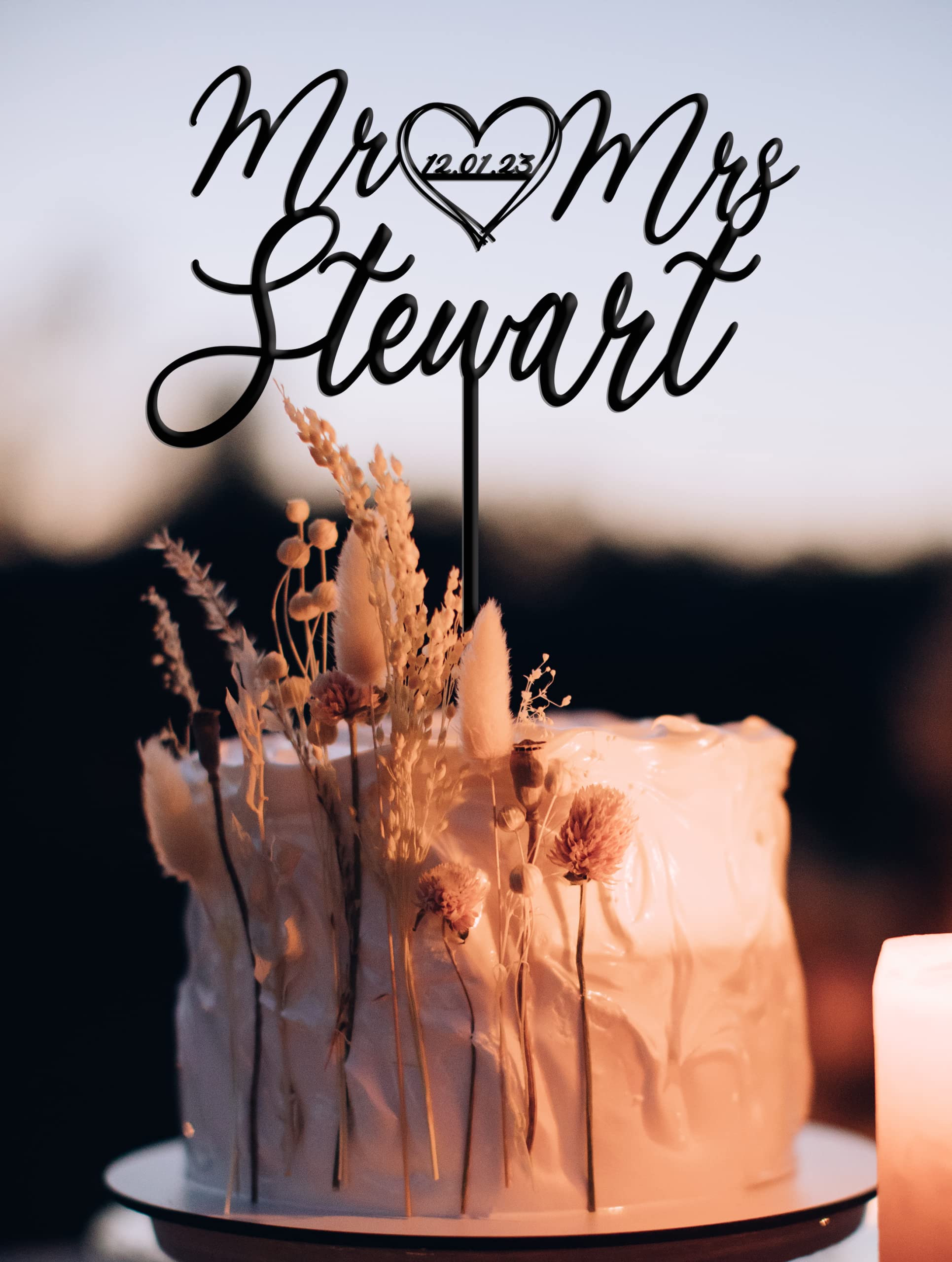 Custom Mr. & Mrs. Wedding Cake Topper - Personalized Heart-Shaped Bride & Groom Cake Decor - Perfect for Wedding Cakes, Anniversary Celebrations & Romantic Events