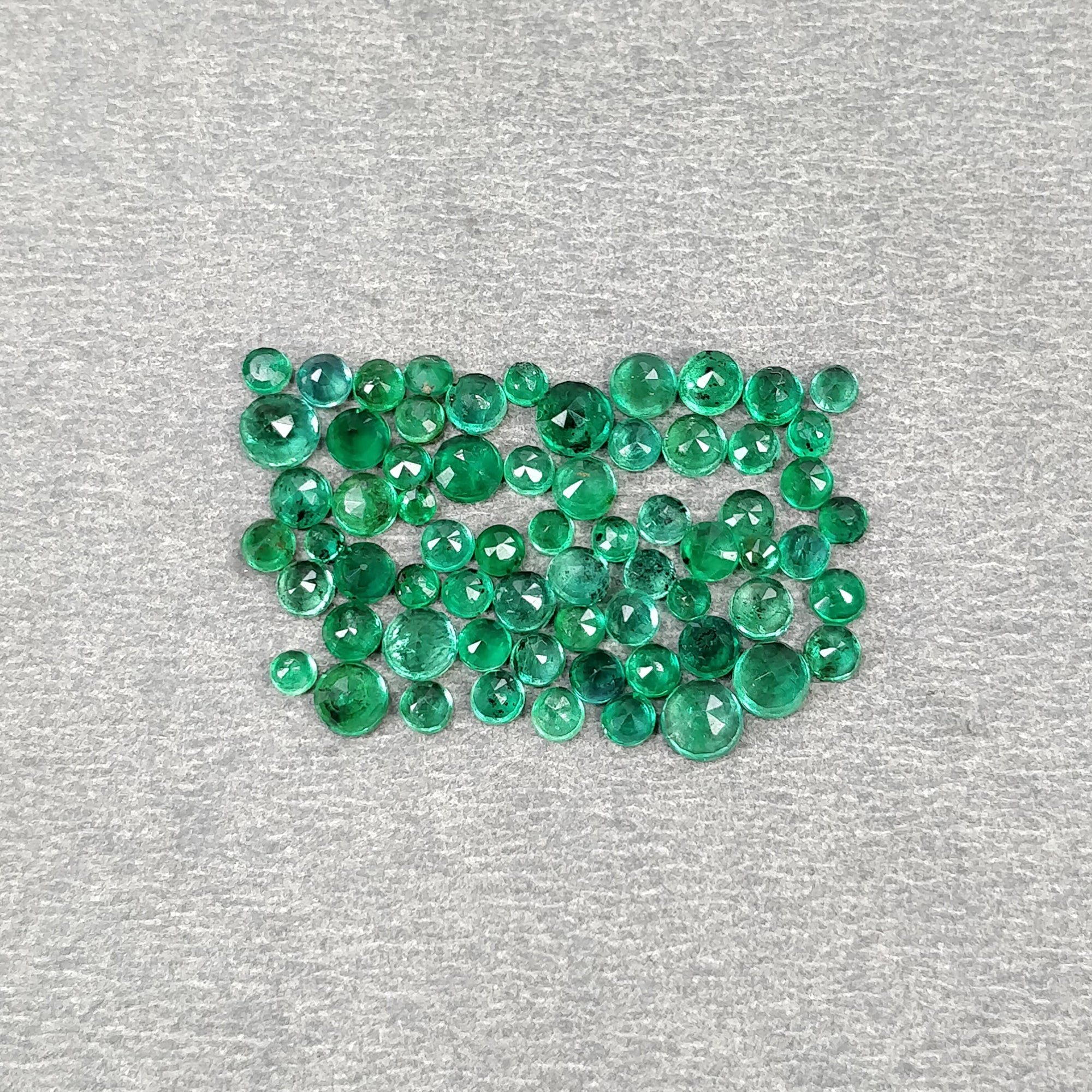 5.00ct Natural Untreated Green Emerald Gemstone - Round Cut 2mm-4mm for Jewelry Making, Engagement Rings & Fine Collections