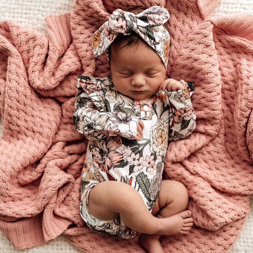Organic Cotton Long Sleeve Baby Bodysuit - Snuggle Hunny Soft & Comfortable Infant Onesie - Perfect for Playtime, Family Photos & Everyday Wear