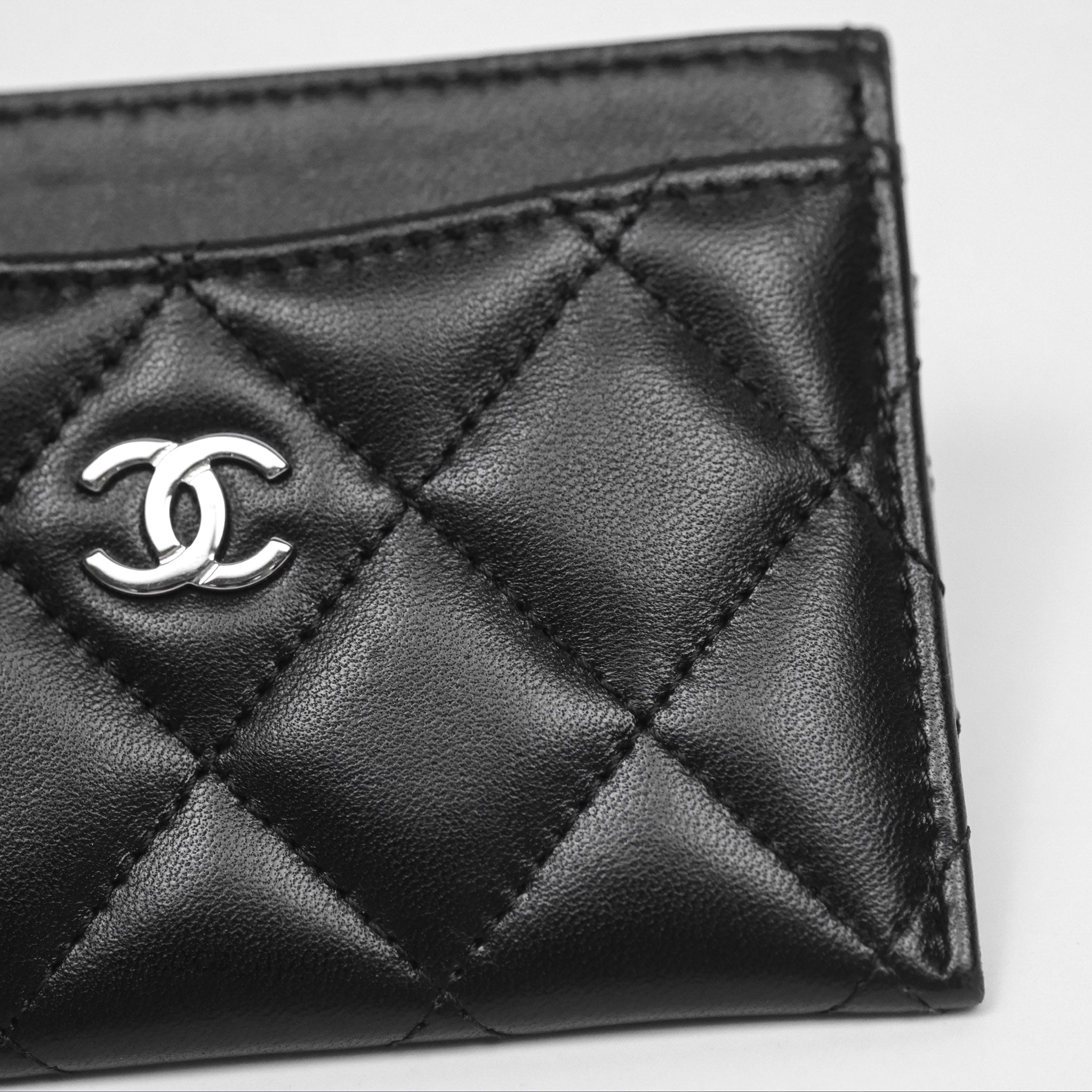 Chanel Classic Flat Card Holder in Black Lambskin with Silver Hardware - Luxury Compact Wallet for Everyday Use & Travel Essentials