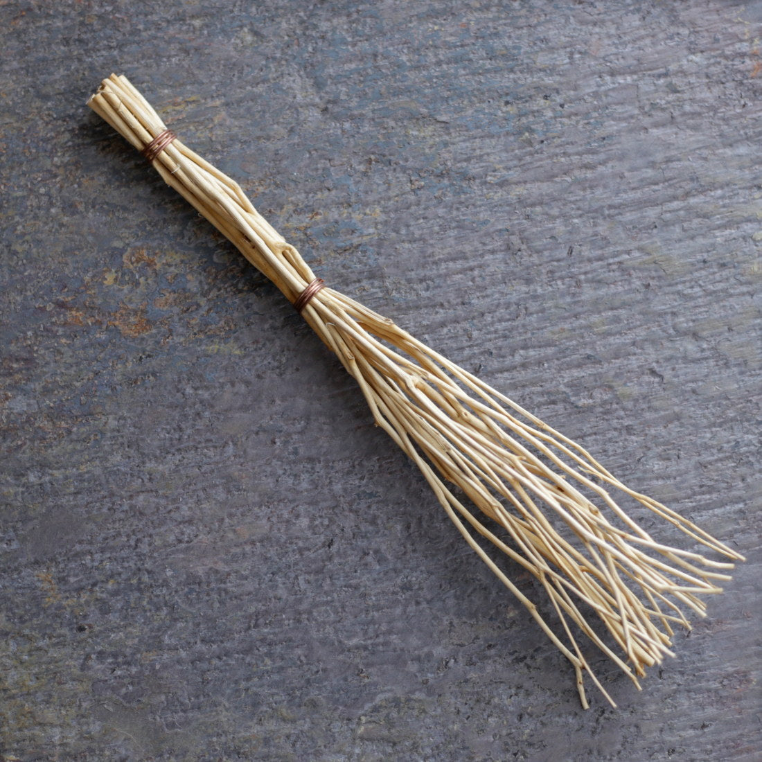 Organic Birch Twig Whisk for Sauna & Bath Rituals - Natural Exfoliating Body Brush for Spa, Detox & Skin Care - Perfect for Dry Brushing & Relaxation