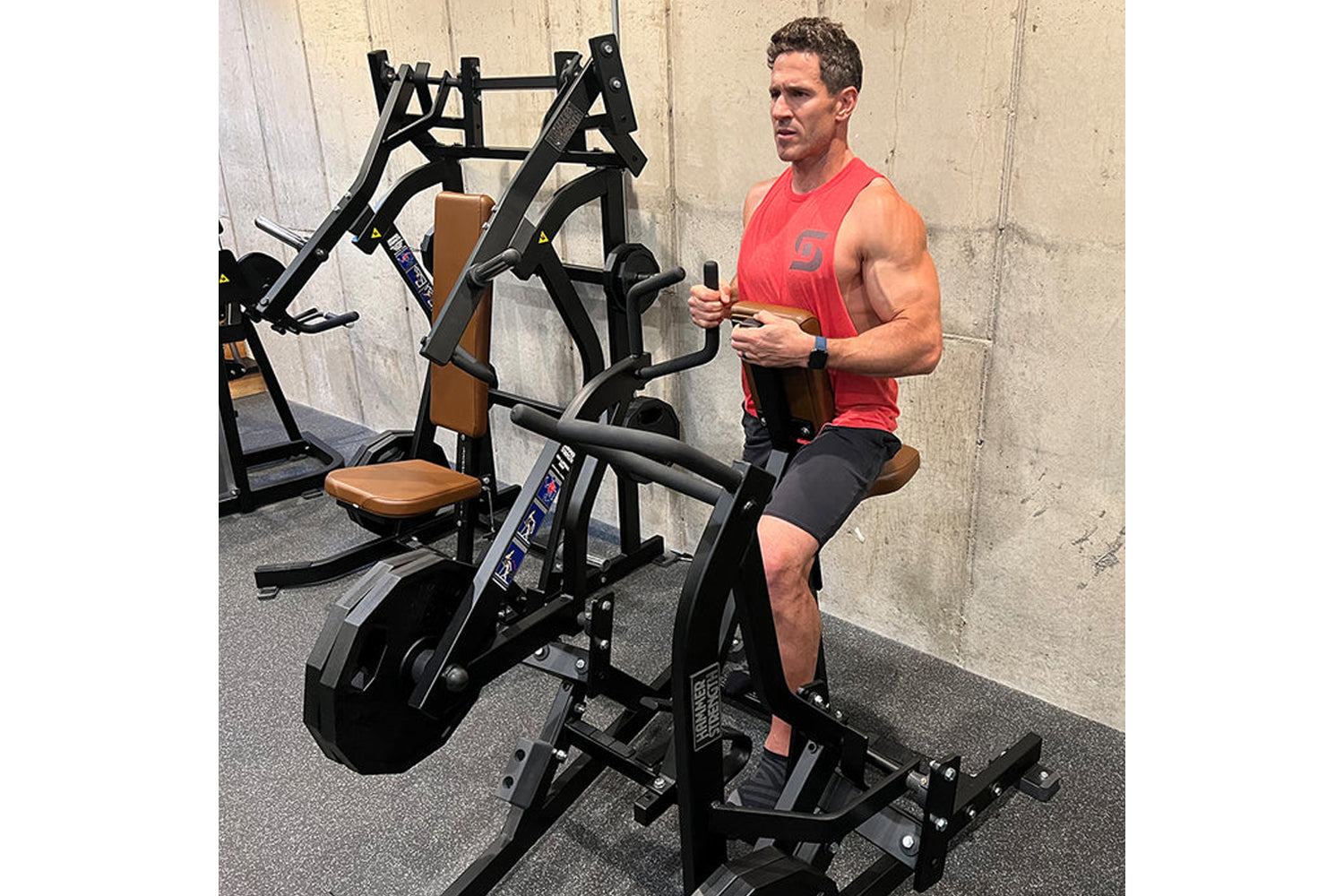 Hammer Strength Plate Loaded Iso-Lateral Row Machine - Commercial Gym Equipment for Back Workouts & Strength Training - Perfect for Home Gyms & Fitness Centers
