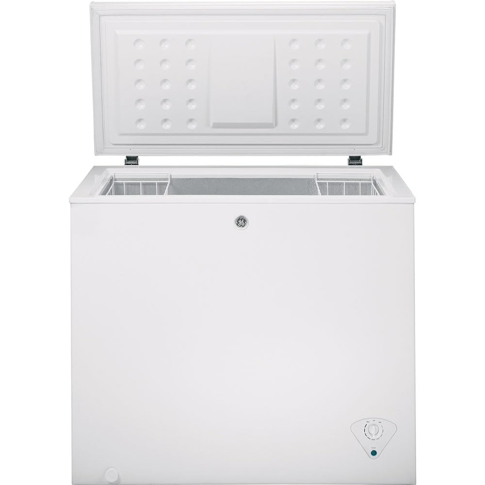 GE® 7.0 Cu. Ft. Manual Defrost Chest Freezer in White - FCM7STWW | Energy Efficient Deep Freezer for Home, Garage & Restaurant Use