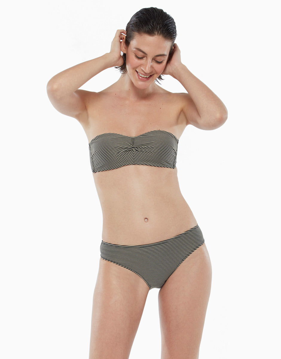Black and Gold Striped Underwire Bikini Top - Sexy Swimwear for Women - Perfect for Beach, Pool, and Summer Vacations