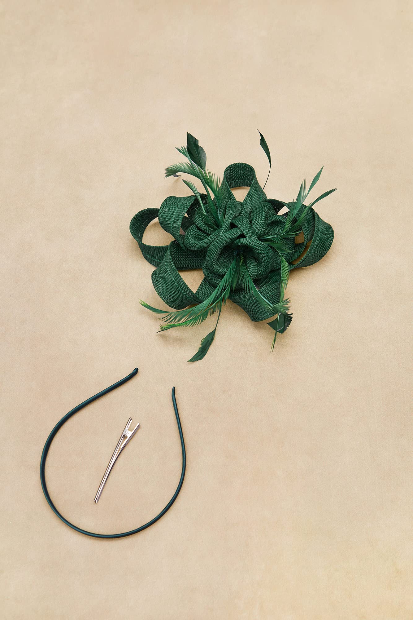 Elegant Women's Fascinator Hats with Feathers & Ribbon - Derby Tea Party Headwear for Weddings, Kentucky Events & Special Occasions | Perfect for Bridal Showers, Garden Parties & Royal Ascot Races