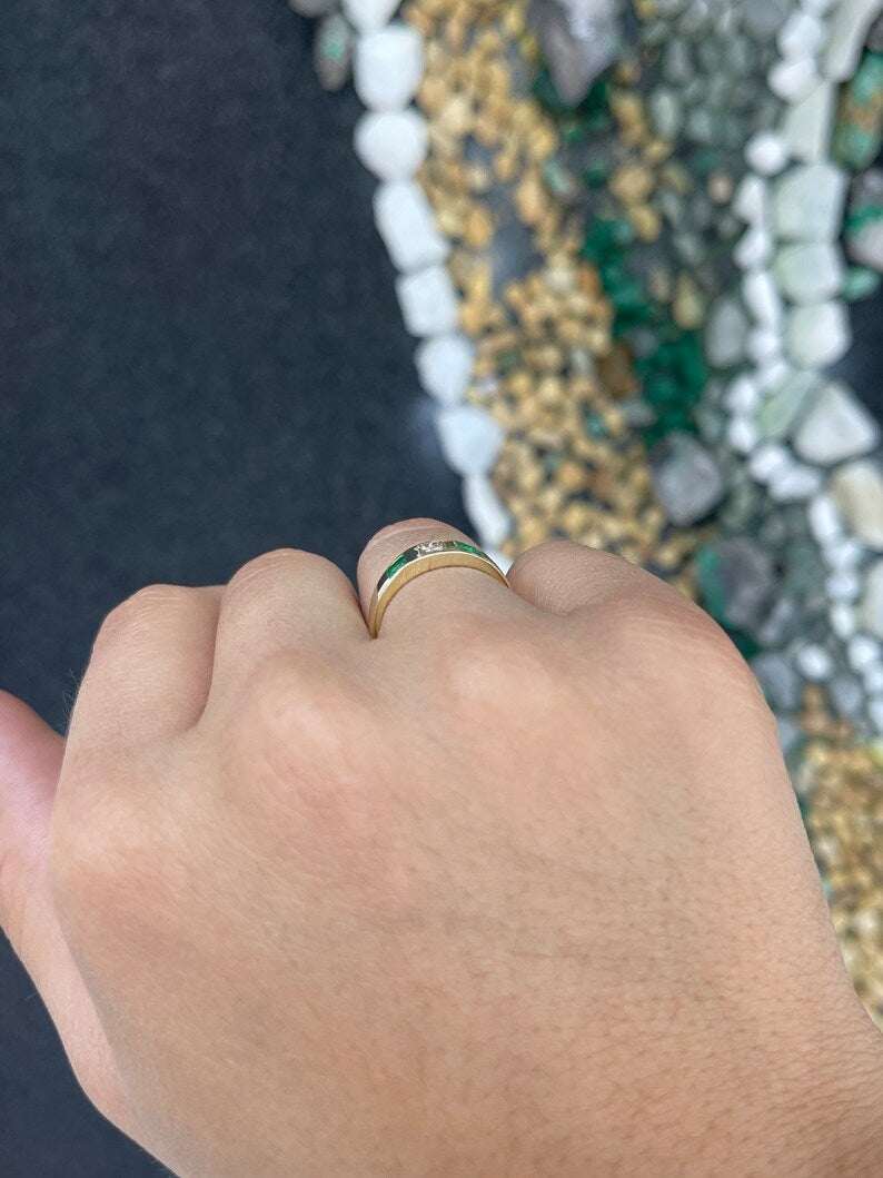 0.68tcw Vivid Green Diamond & Emerald Princess Cut Wedding Band Ring in 14K Gold - Elegant Bridal Jewelry for Engagement, Anniversary & Special Occasions