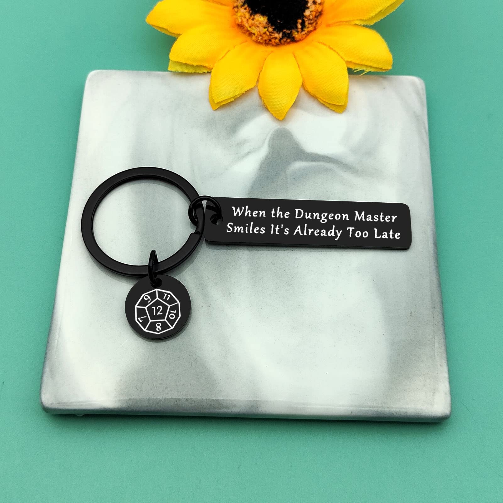 Dungeons & Dragons Dice Keychain - Unique RPG Gift for DM, Gamer & D&D Fans - Perfect for Graduation, Birthday, Christmas (Son, Best Friend, Sister, Boyfriend) - Ideal for Game Nights & Cosplay Accessories