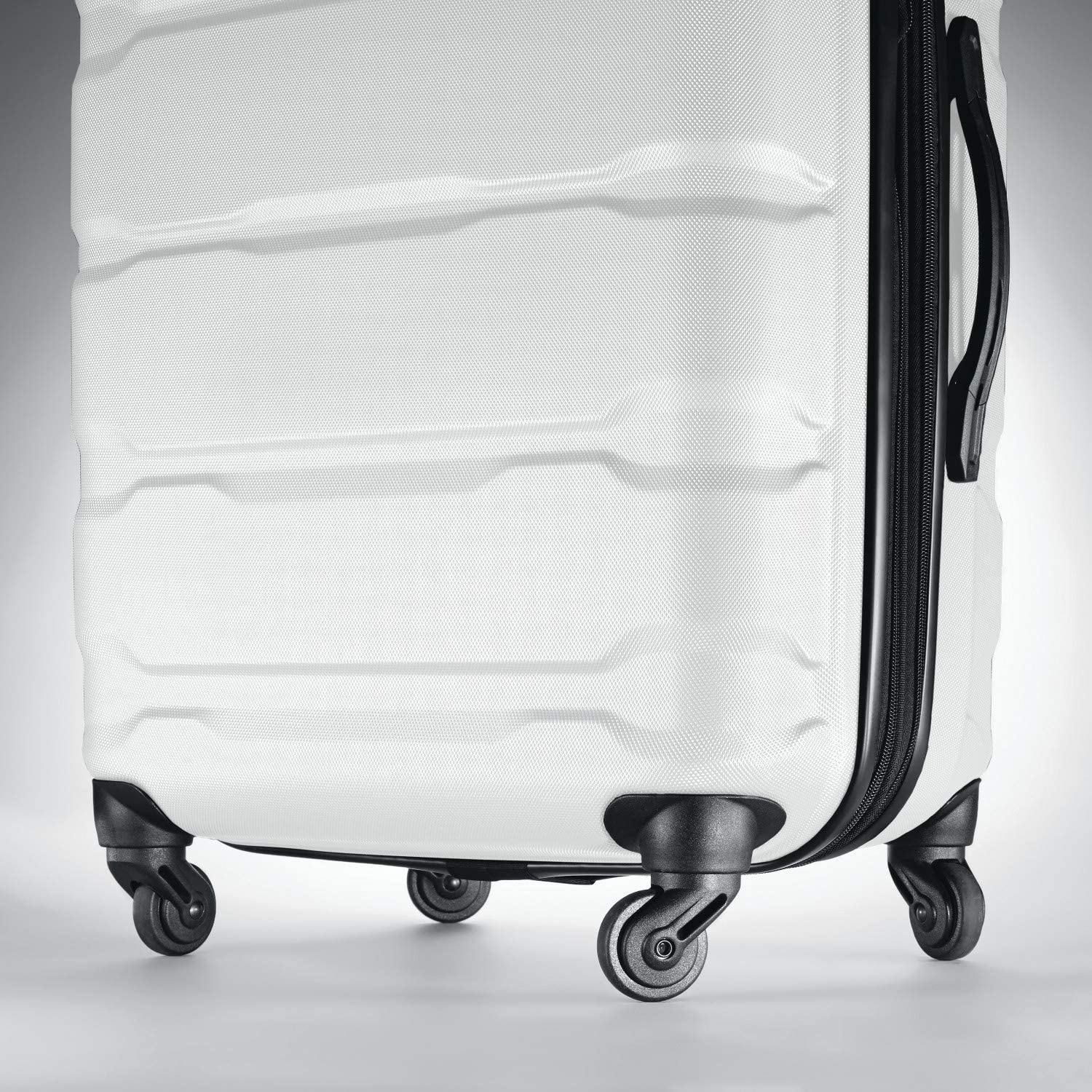 Samsonite Omni PC Hardside Expandable Luggage with 360° Spinner Wheels, 24-Inch Checked-Medium Suitcase, White - Perfect for Business Travel & Family Vacations