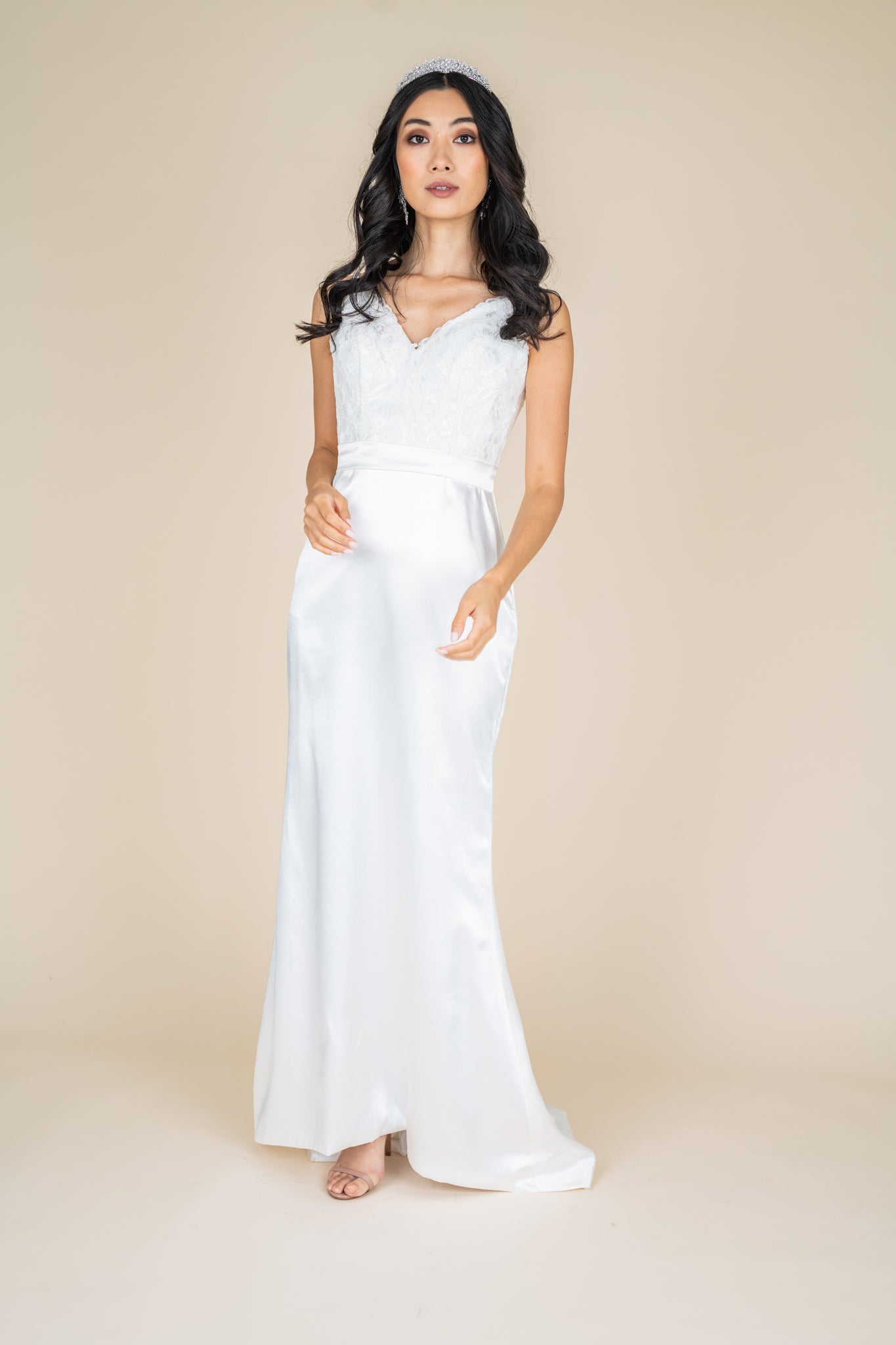 Elegant Silk Spaghetti Strap Gown - Women's Formal Evening Dress for Wedding, Prom & Special Occasions