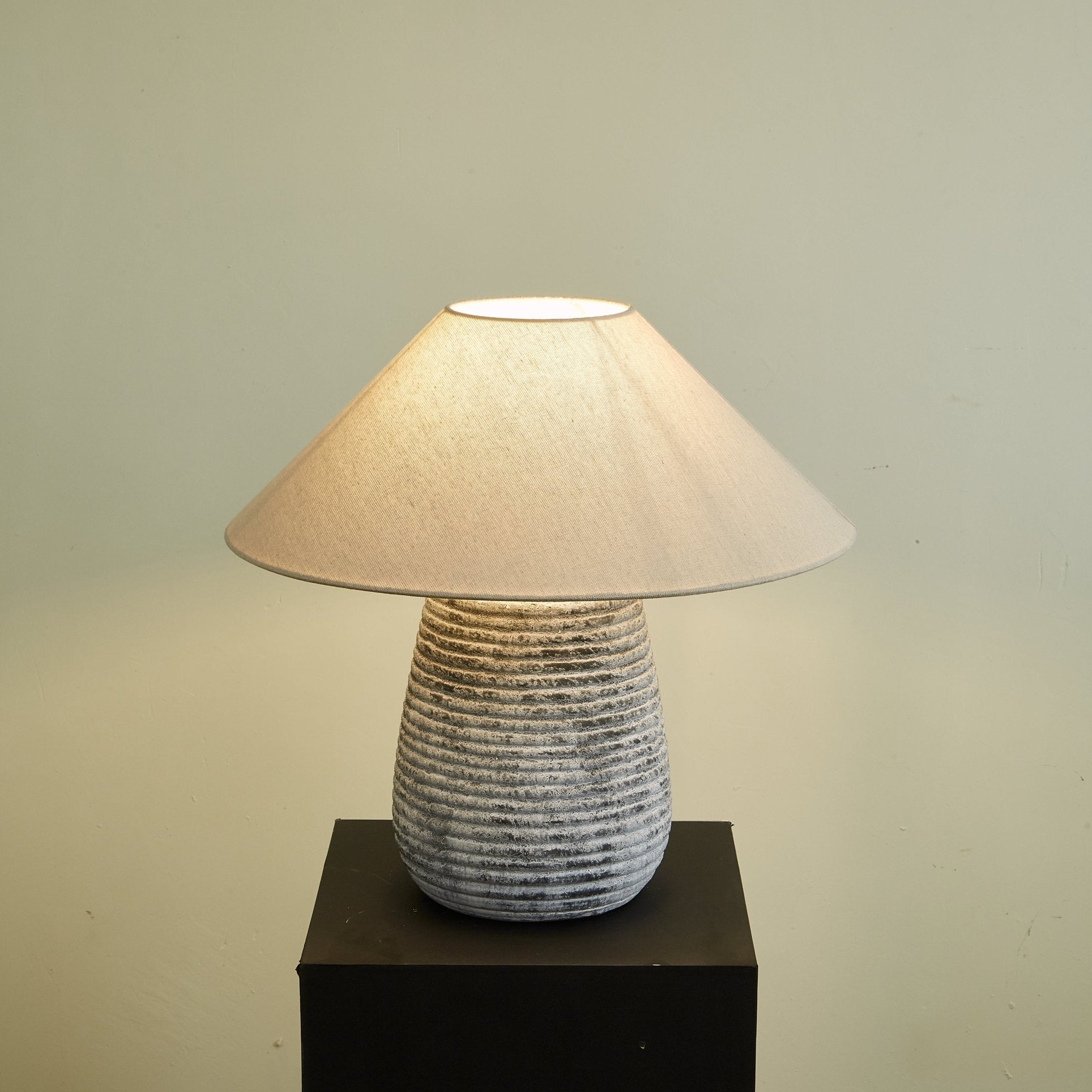 Callisto Ribbed Ceramic Table Lamp - Modern Home Decor for Living Room, Bedroom & Office - Warm White Light for Cozy Ambience