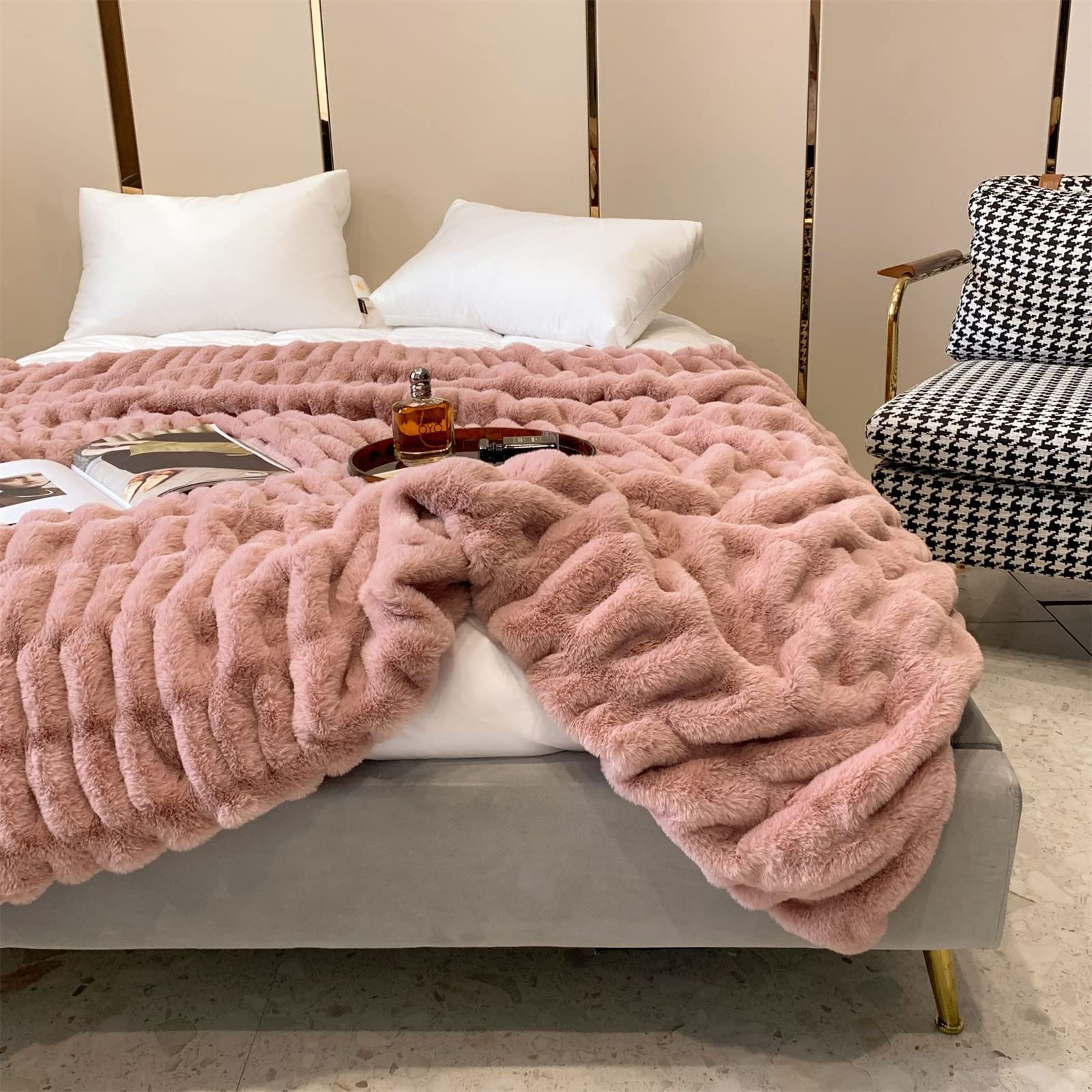 Luxury Super Soft Faux Fur Throw Blanket - 59