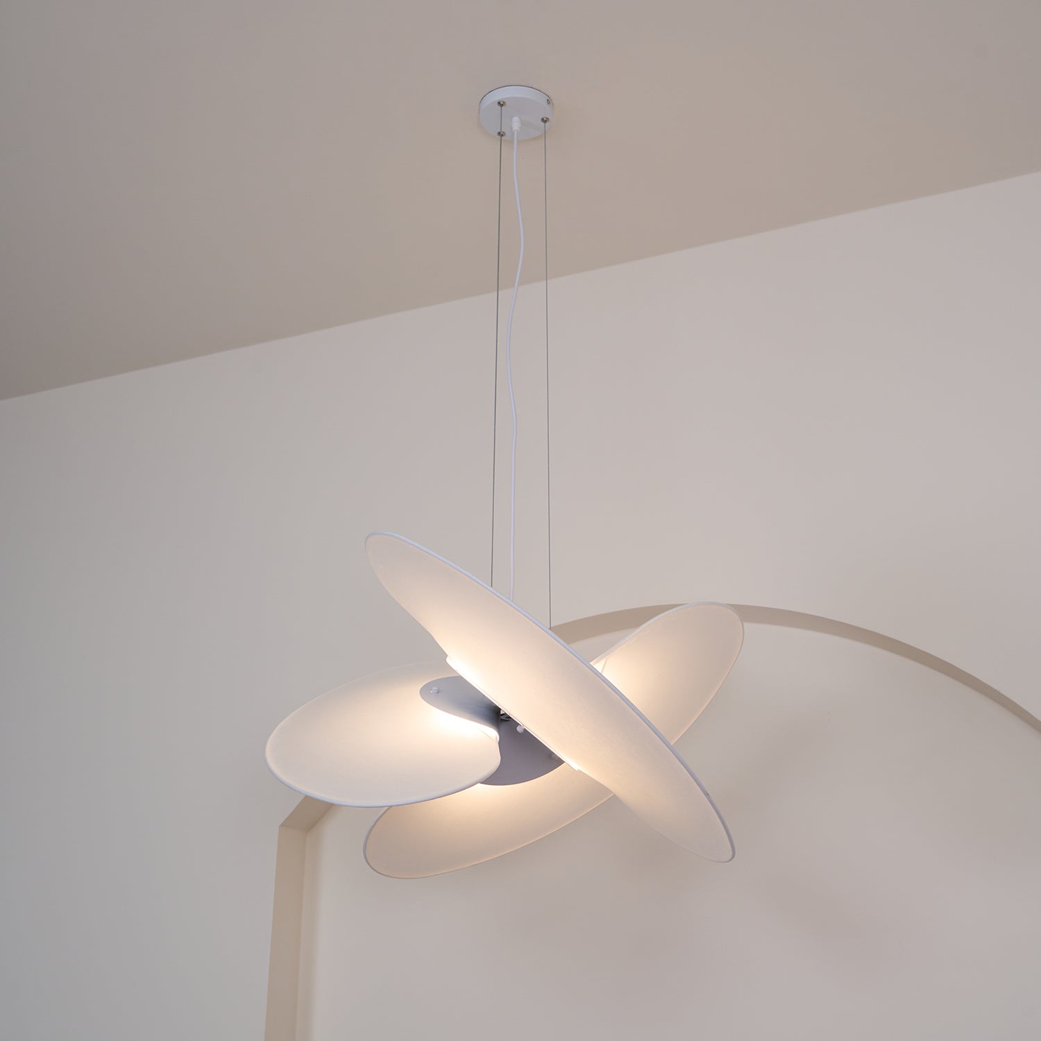 Levante Modern Pendant Lamp - Sleek Minimalist Ceiling Light for Dining Room, Kitchen, Bedroom & Living Room Decor | Perfect for Home, Office & Restaurant Lighting