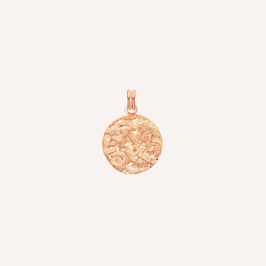 Ripple Charm Pendant Necklace - Elegant Layering Jewelry for Women, Perfect for Everyday Wear & Gift Giving