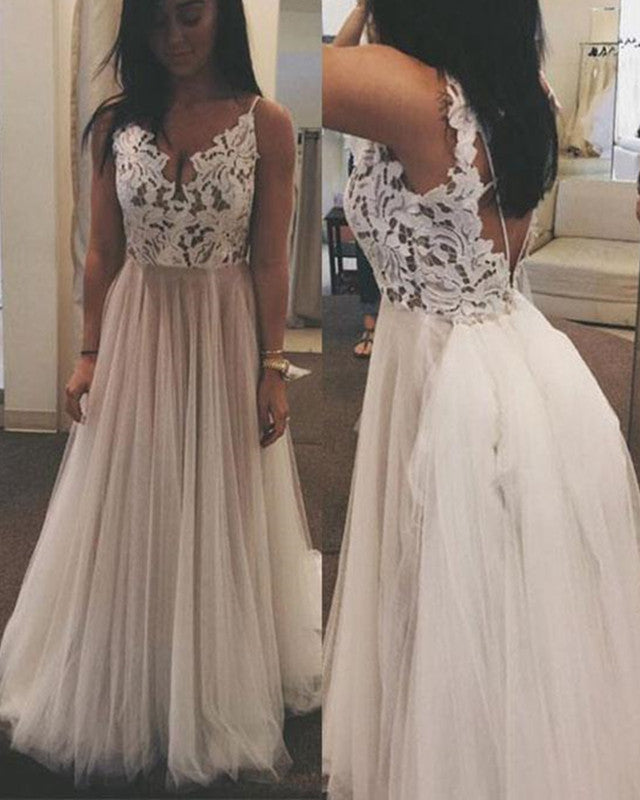 Elegant Beach Wedding Dresses - Tulle Floor Length Lace V-Neck Gown for Outdoor Ceremonies & Destination Weddings