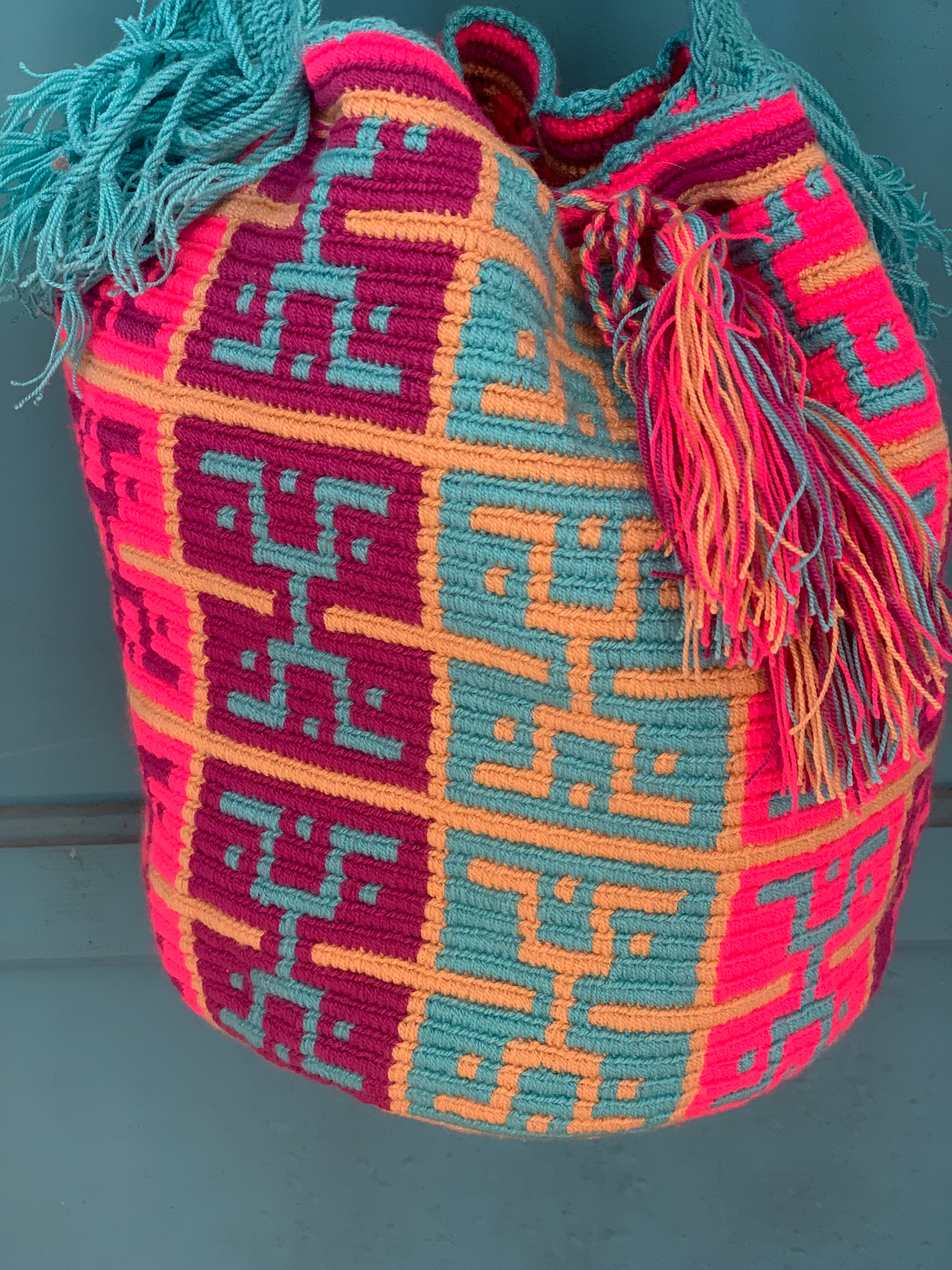 Authentic Handmade Wayuu Colombian Crossbody Bag - Stylish & Durable Boho Shoulder Purse for Women | Perfect for Beach, Travel & Everyday Use