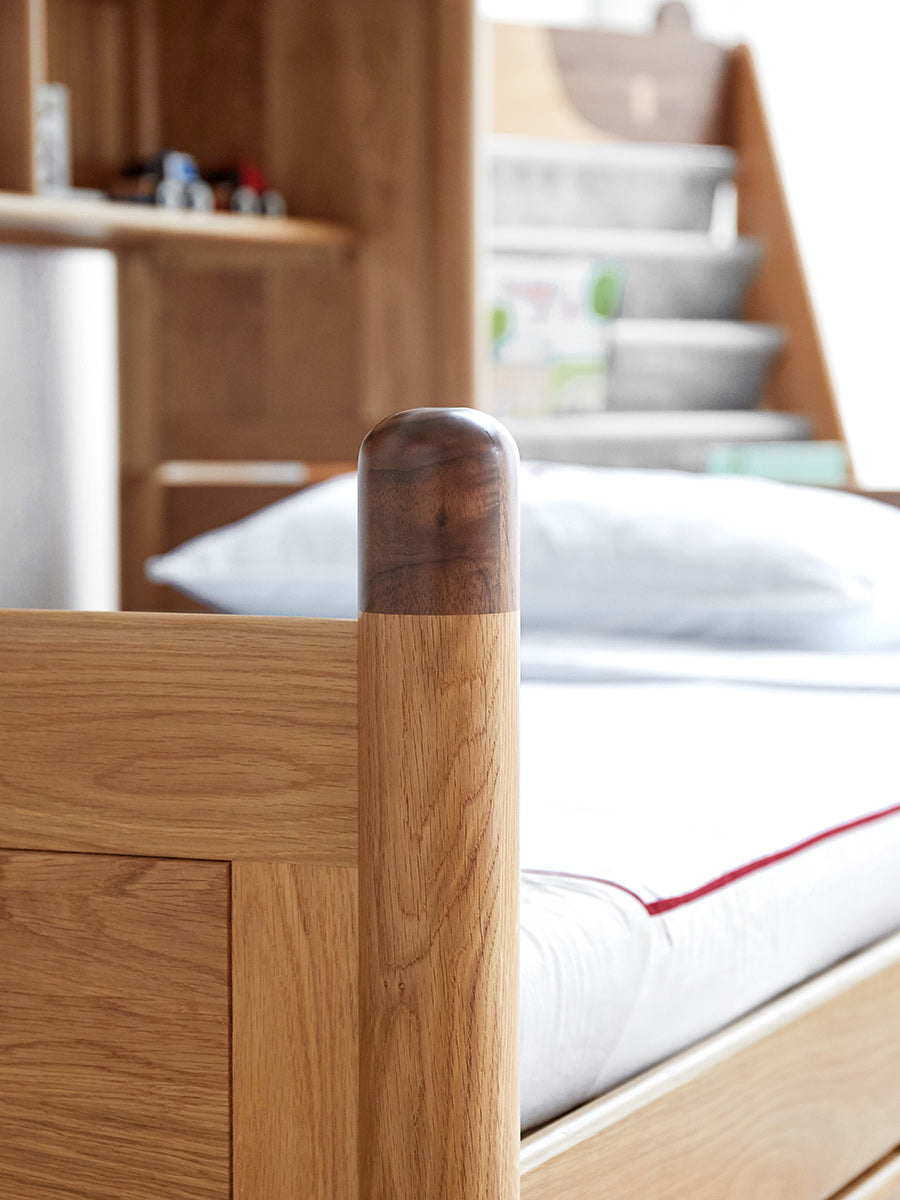 Solid Oak Wood Multi-Function Storage Bed - Queen Size Platform Bed with Underbed Drawers for Small Space Bedroom, Guest Room & Studio Apartments
