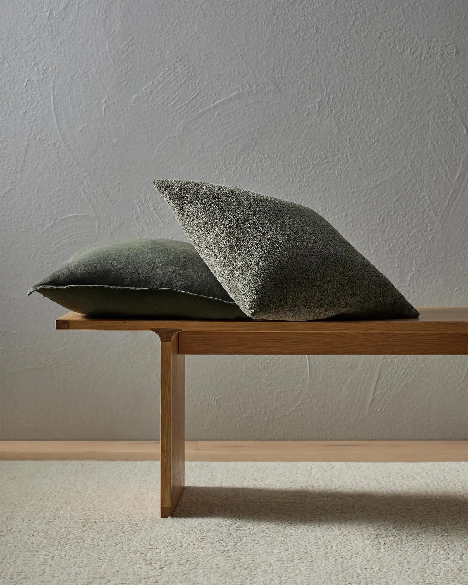 Laurent Cushion Moss - Premium Decorative Moss for Home & Office Decor, Terrariums, Fairy Gardens, and Floral Arrangements