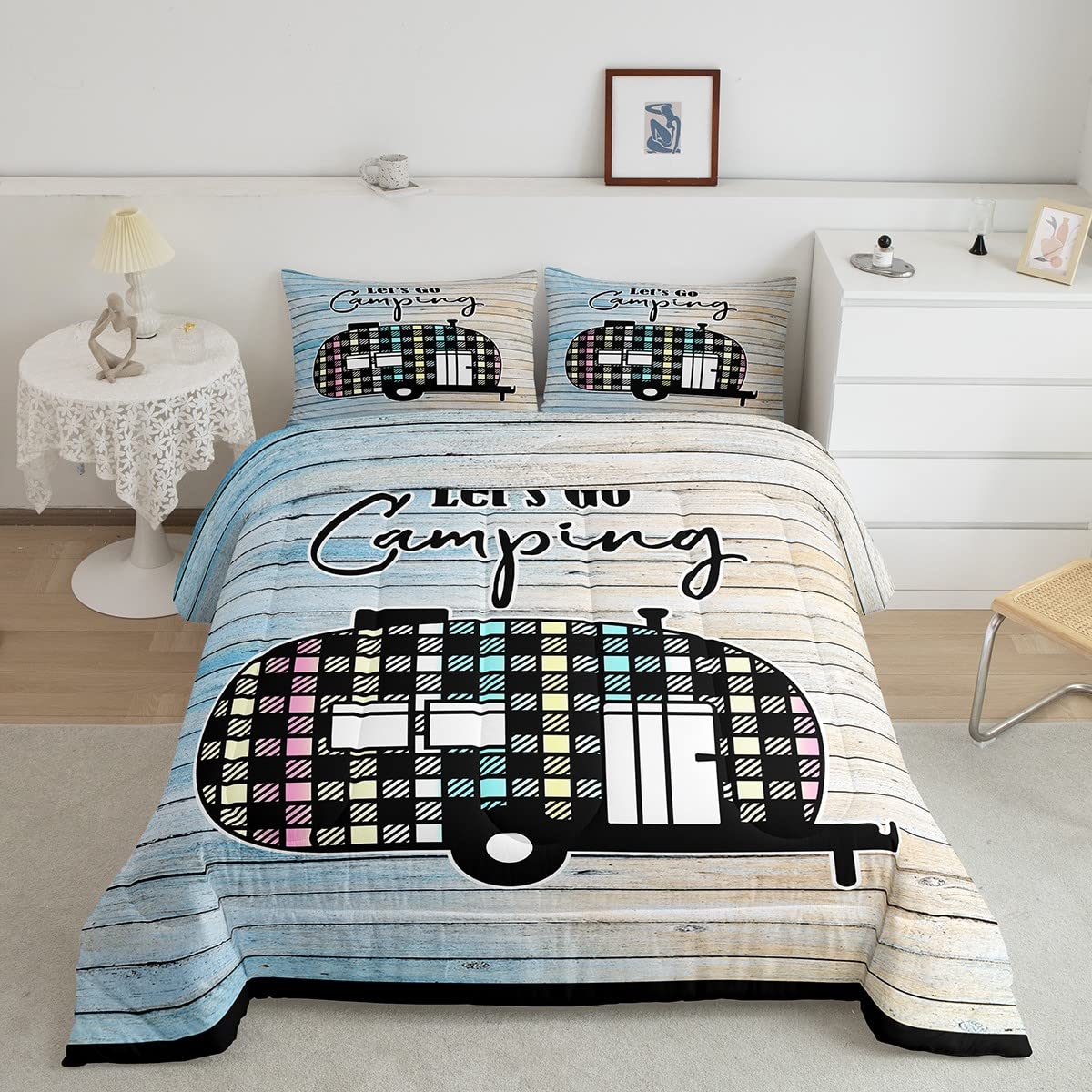**Kids Farmhouse Style Camper Comforter Set - 3Pcs Queen Size Sports Theme Bedding for Boys & Girls, Cartoon Camping Car Pattern Quilt - Perfect for Bedroom, Dorm, and Sleepovers**