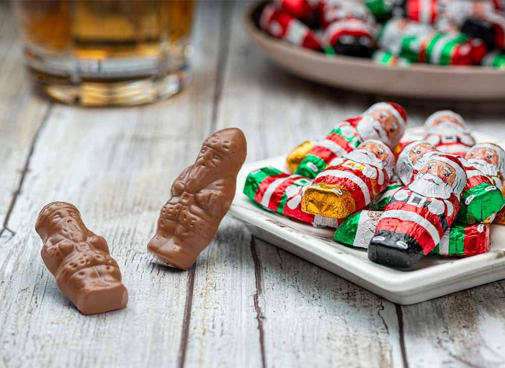 Premium Milk Chocolate Mini Santas - Individually Wrapped Christmas Candy (1 lb) - Perfect for Stocking Stuffers, Holiday Parties & Gift Exchanges