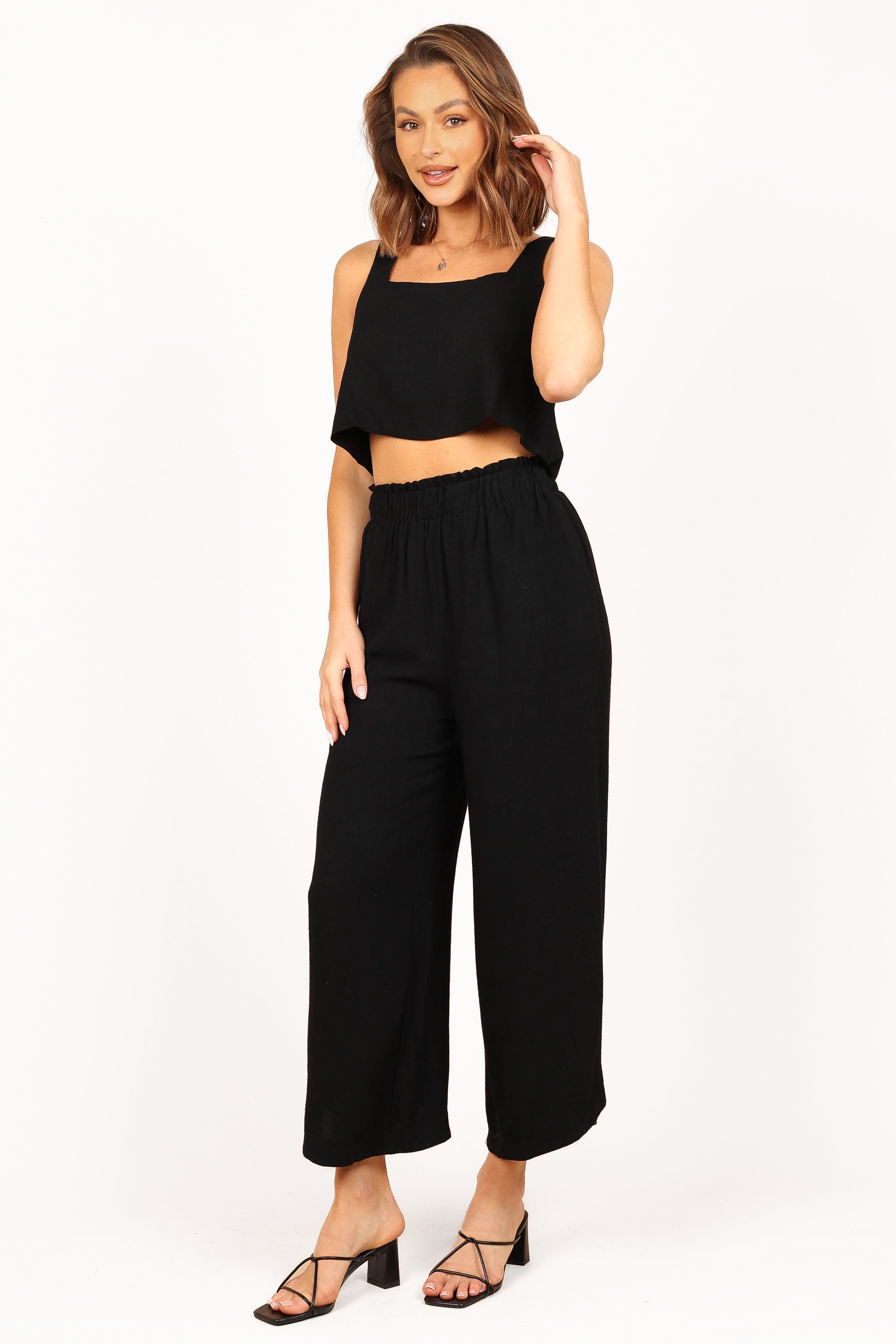 Eleanor Cropped Top Women's Fashion Black Short Sleeve Shirt - Perfect for Summer Outfits, Casual Wear & Street Style