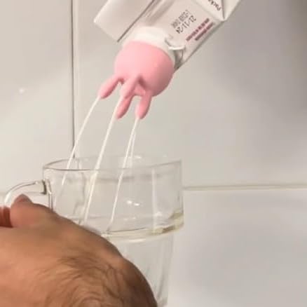 2025 Upgraded Cow Udder Milk Carton Cap - Funny 3D Printed Kitchen Accessory for Easy Pouring | Perfect for Milk Jugs, Juice Boxes & Creative Cooking Gifts