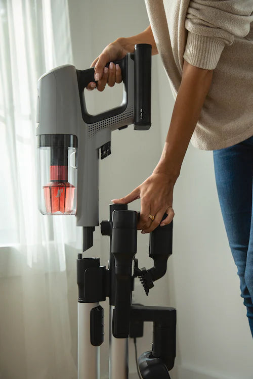 Electrolux EHVS85P3AG Ultimate800 Powerful Pet Hair Vacuum Cleaner - Perfect for Pet Owners, Home Cleaning & Removing Pet Hair from Carpets, Furniture & Car Interiors