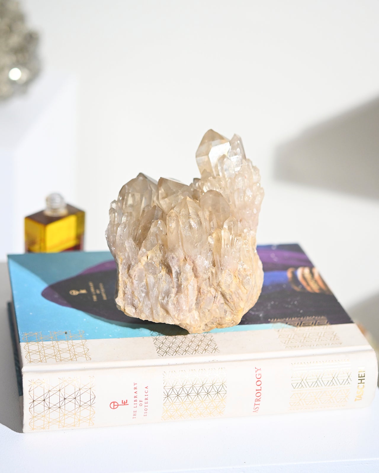 Natural Elestial Citrine Crystal Cluster - 3.7lbs Raw Healing Stone for Meditation, Reiki, Chakra Balancing & Home Decor