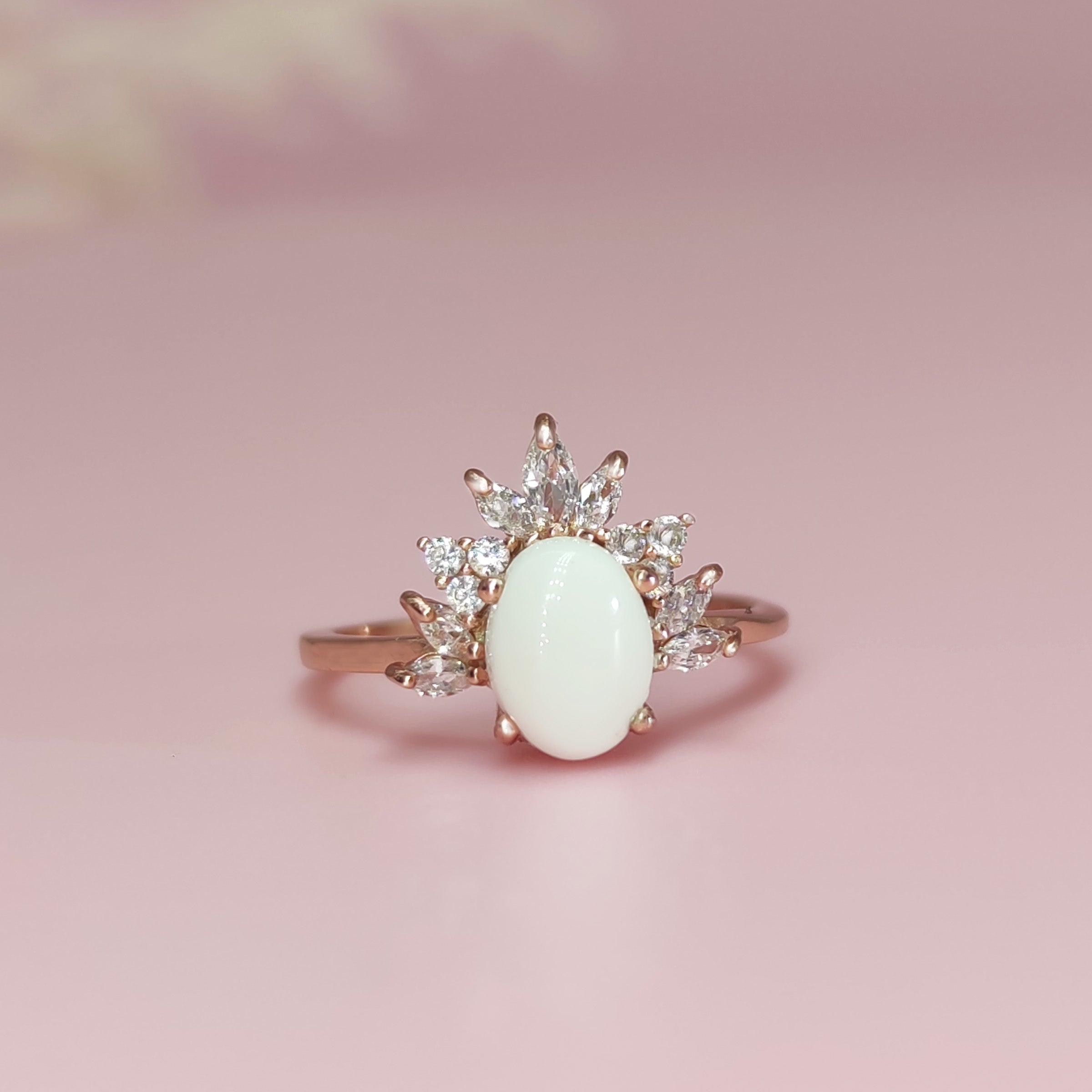 Radiant Crown Breastmilk Ring - Elegant Keepsake Jewelry for Moms | Perfect for Breastfeeding Mothers, Baby Showers & Mother's Day Gifts