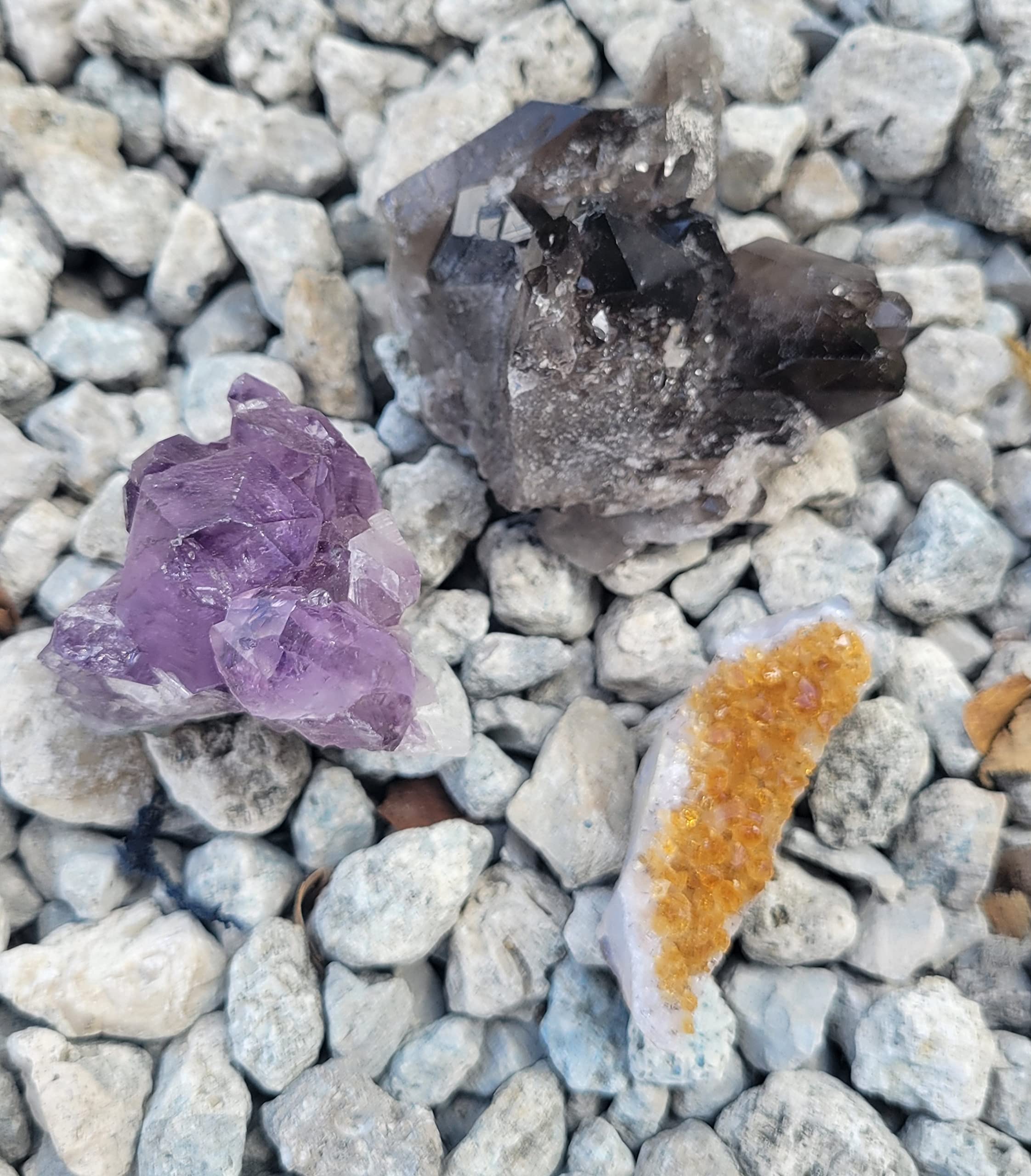 Pachamama Essentials Amethyst Citrine & Smoky Quartz Healing Crystals Set - Natural Raw Stone Clusters 25-50mm (1-2 Inches) for Meditation, Reiki, Chakra Balancing & Home Decor