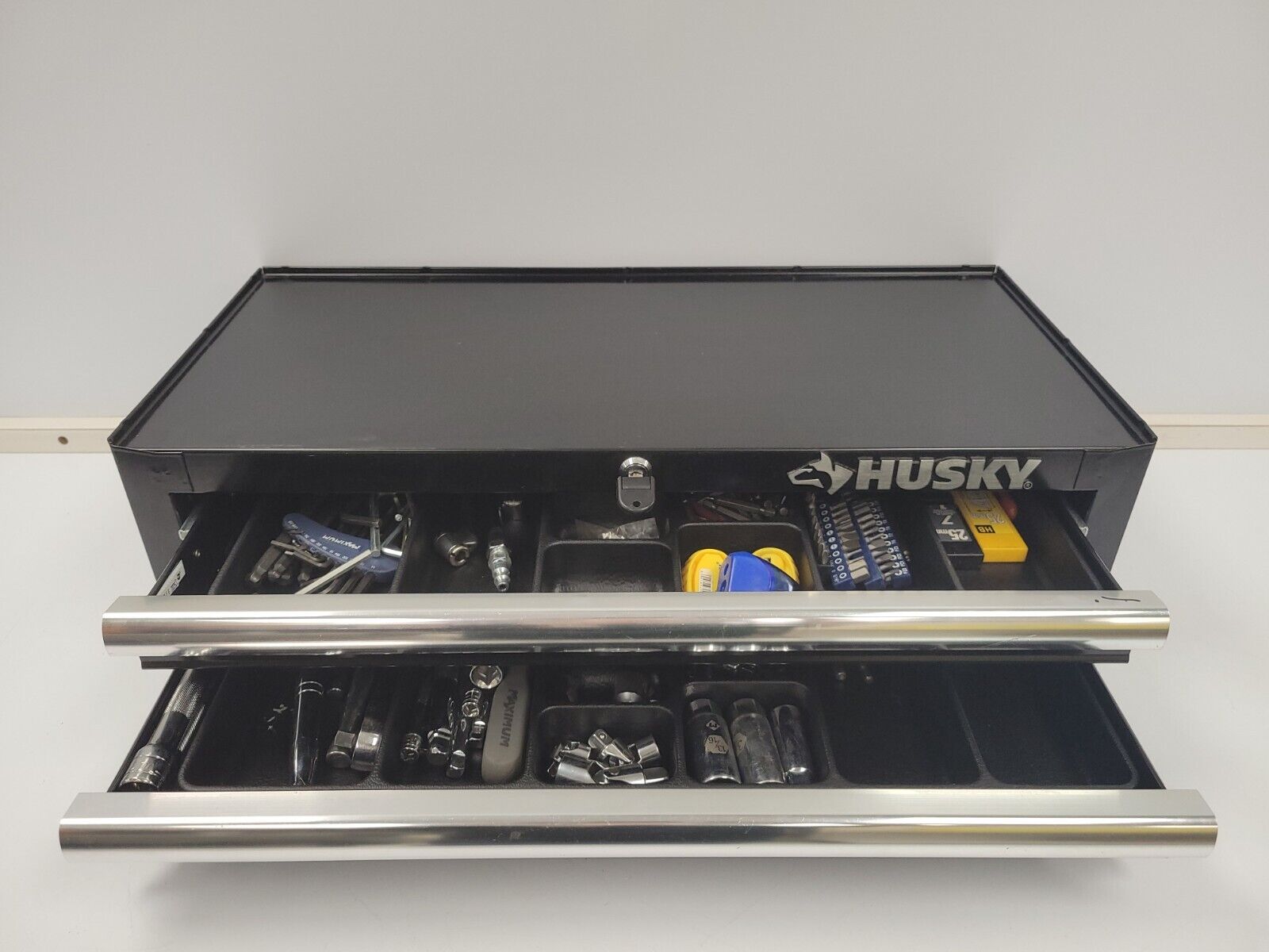 Husky 27 Inch 2-Drawer Metal Portable Tool Box - Heavy Duty Storage for Tools, Hardware & DIY Supplies - Perfect for Garage, Workshop & Job Site Organization