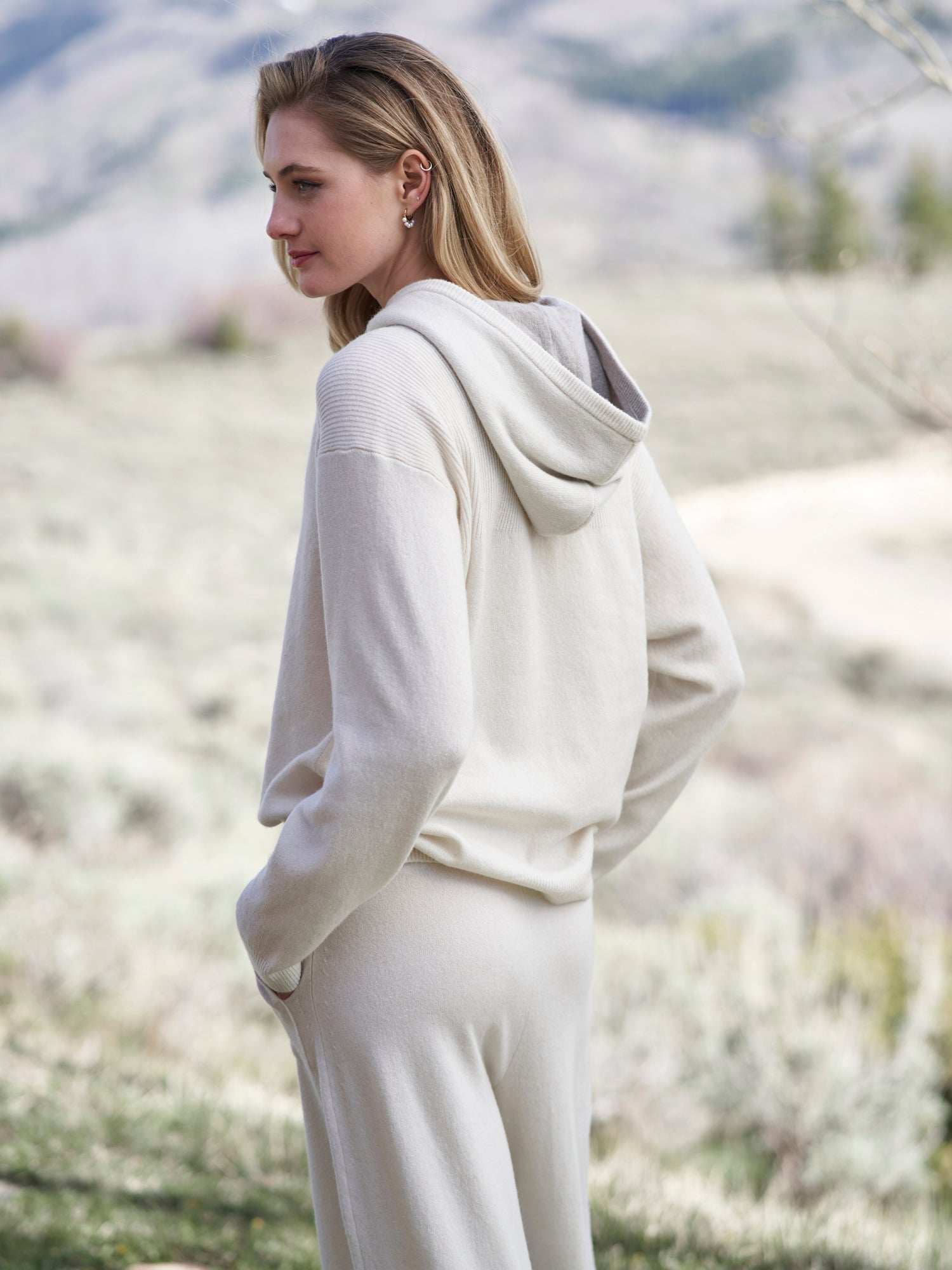 Lotte Hoodie Cashmere Jogger Set - Women's Soft Sweatshirt & Joggers Outfit - Cozy Lounge Wear for Home, Travel & Casual Outings