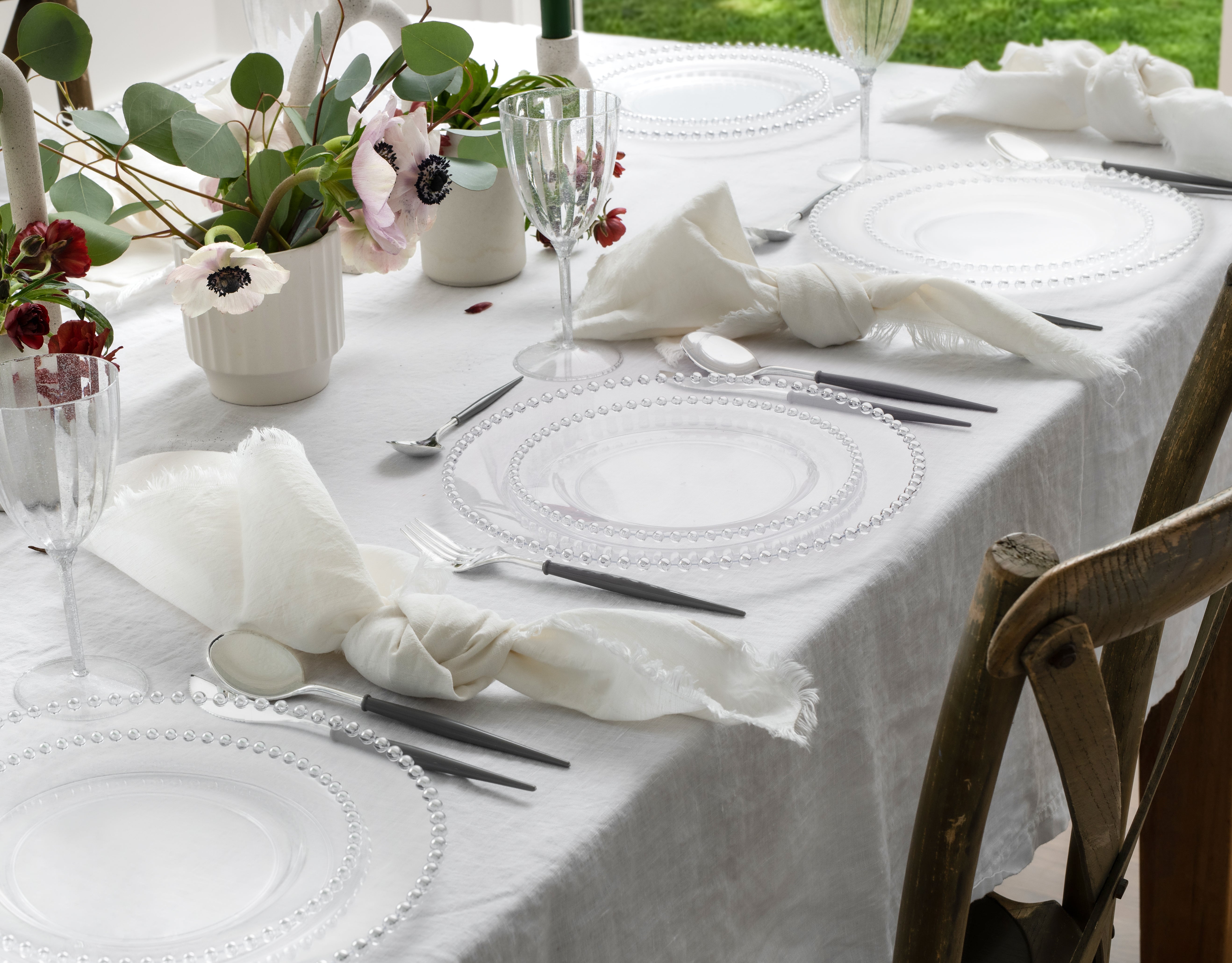 10-Pack Clear & Silver Round Plastic Plates with Beaded Rim - Elegant Disposable Tableware for Parties, Weddings, and Special Events