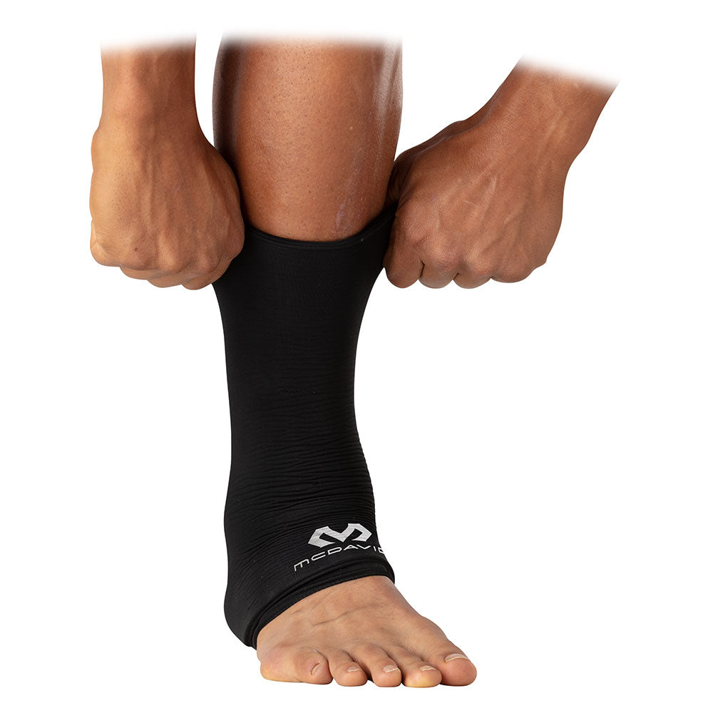Flex Ice Therapy Ankle Compression Sleeve - Adjustable Cold Pack Support for Sprains, Swelling & Pain Relief - Ideal for Athletes, Runners & Post-Surgery Recovery