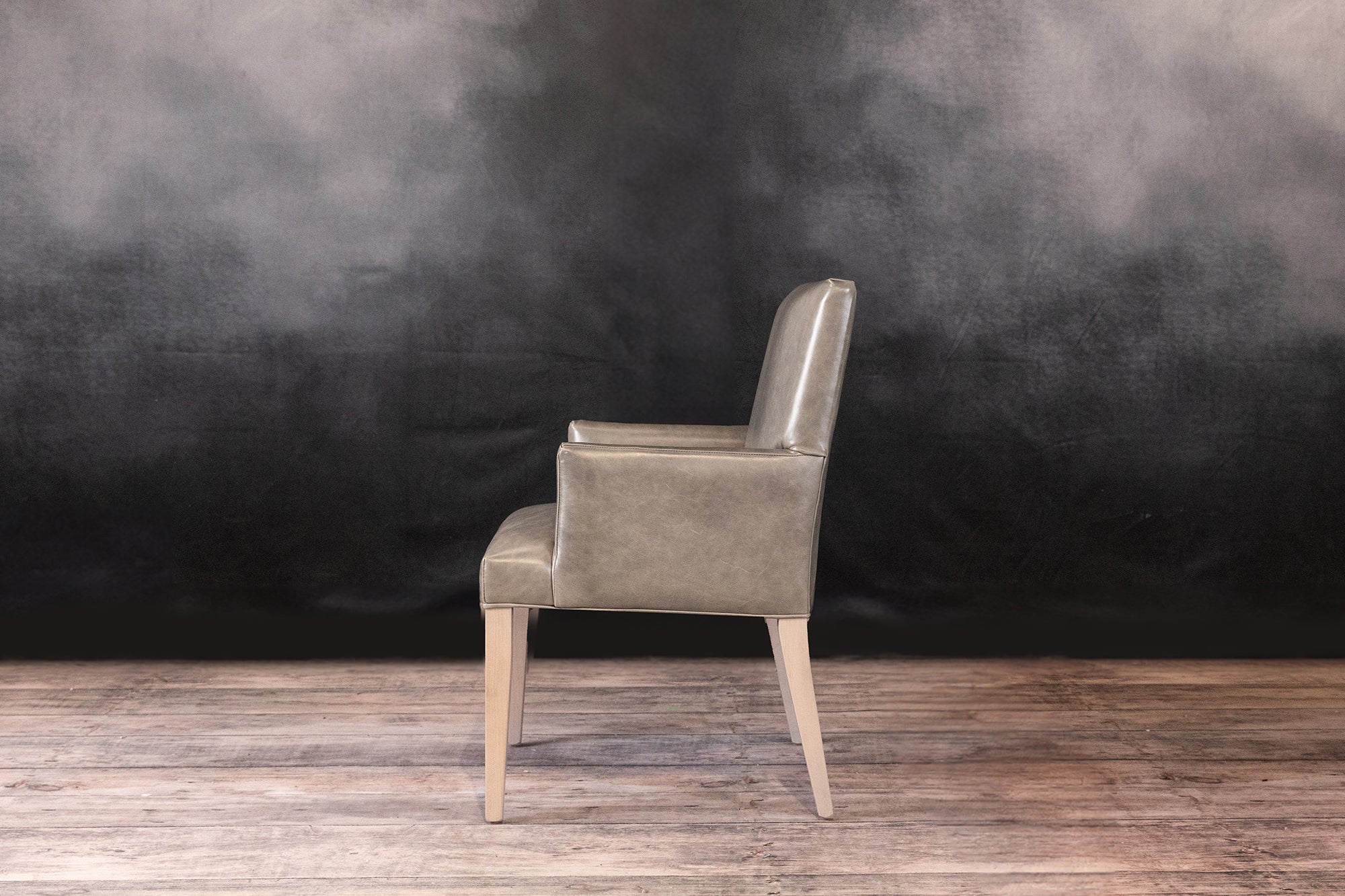 Costello Arm Chair - Modern Comfortable Lounge Chair for Living Room, Office & Reading - Perfect for Relaxing & Decorating Your Home