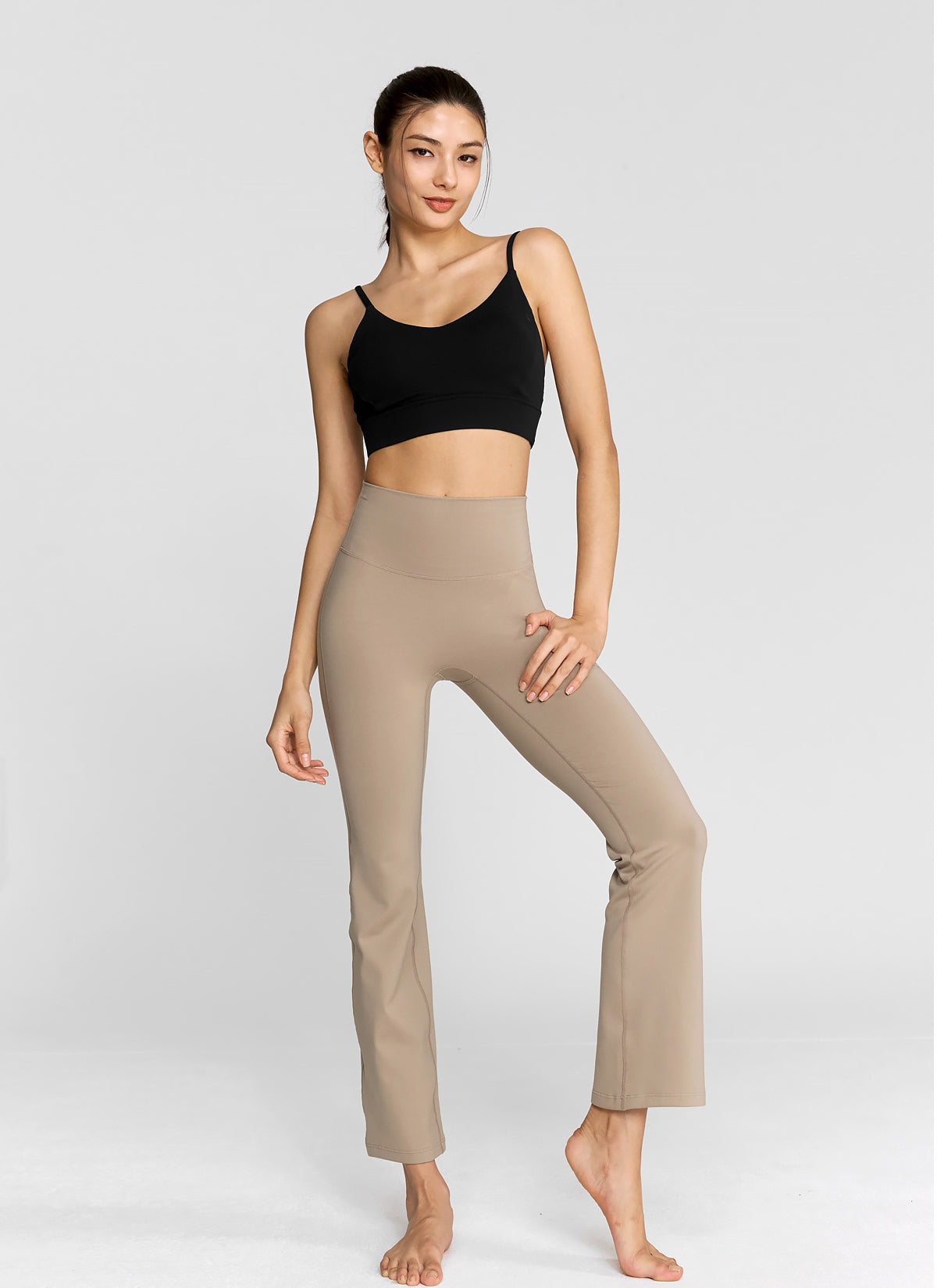 Black Label Signature Breathe V-Neck Sports Bra Top - Comfortable Workout & Yoga Wear for Women