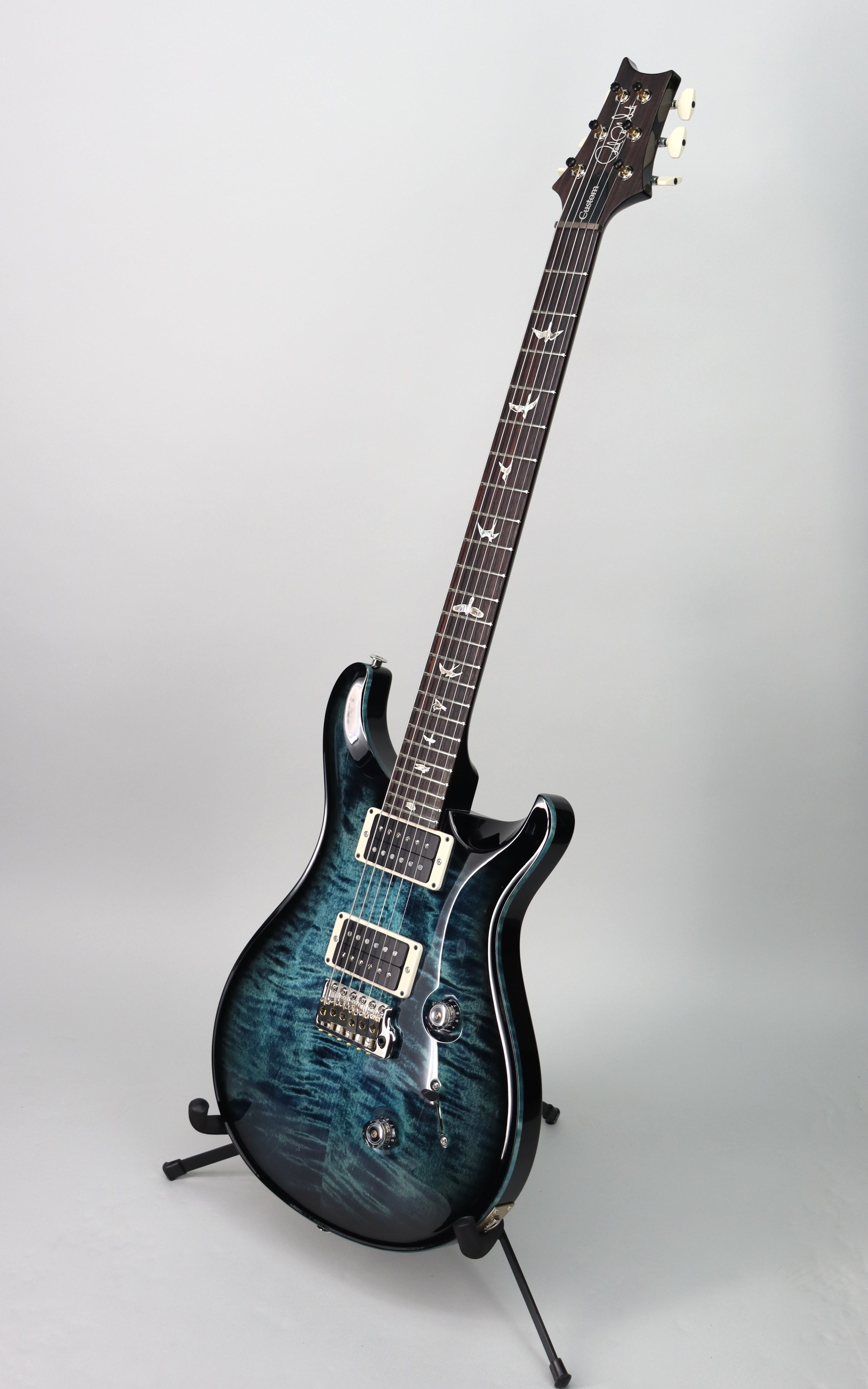 Paul Reed Smith Custom 24 Electric Guitar - Cobalt Smokeburst Finish | Professional Grade for Stage & Studio Performances