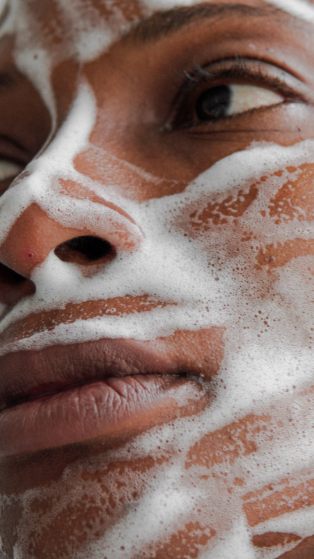 Best Foam Cleanser for Dark Skin Tones - Gentle Deep Cleansing Face Wash for Oily & Acne-Prone Skin - Perfect for Daily Skincare Routine & Nighttime Use