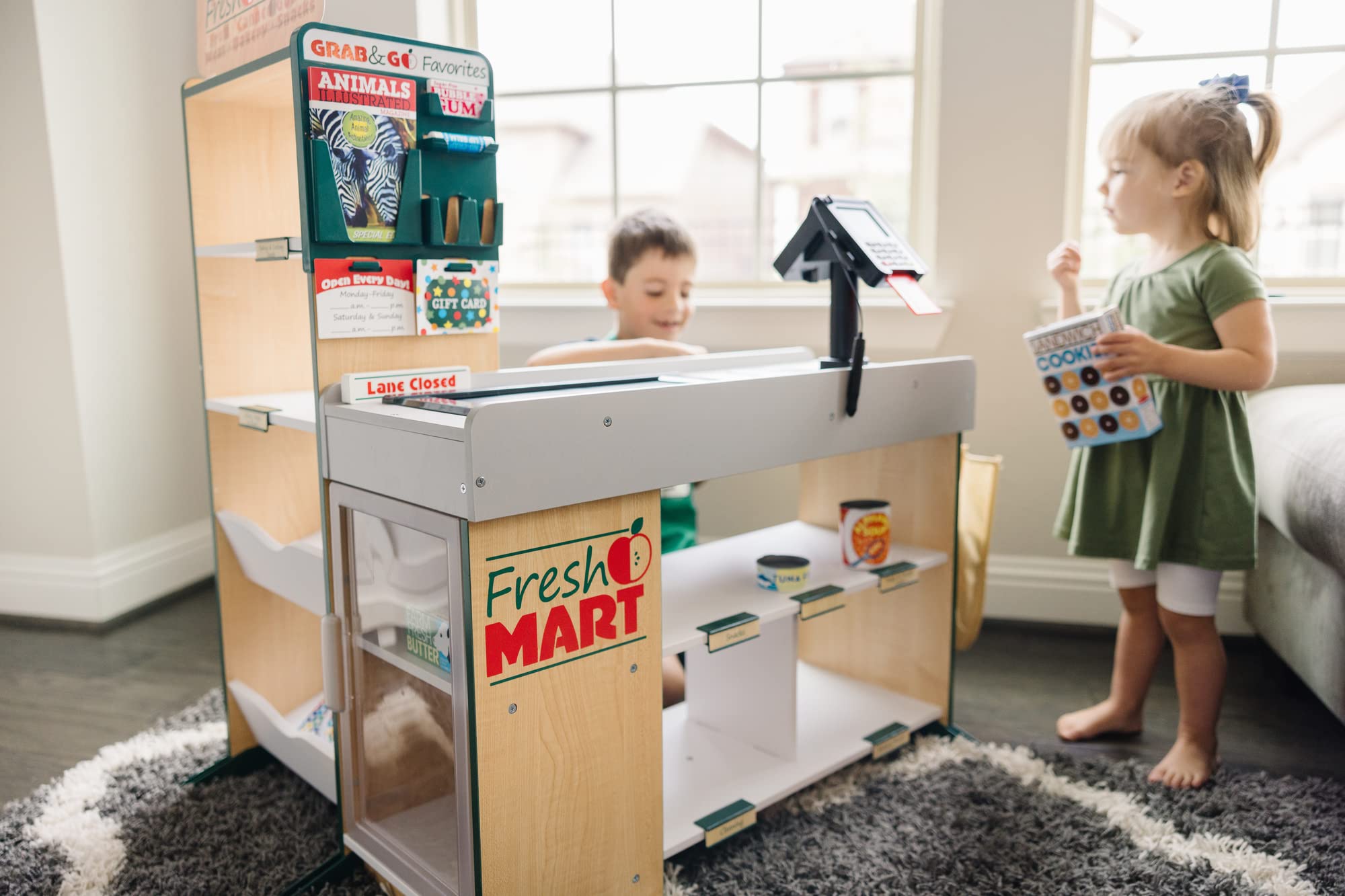 Melissa & Doug Wooden Grocery Store - Pretend Play Supermarket for Kids - FSC-Certified with Play Food - Perfect for Home & Classroom Play